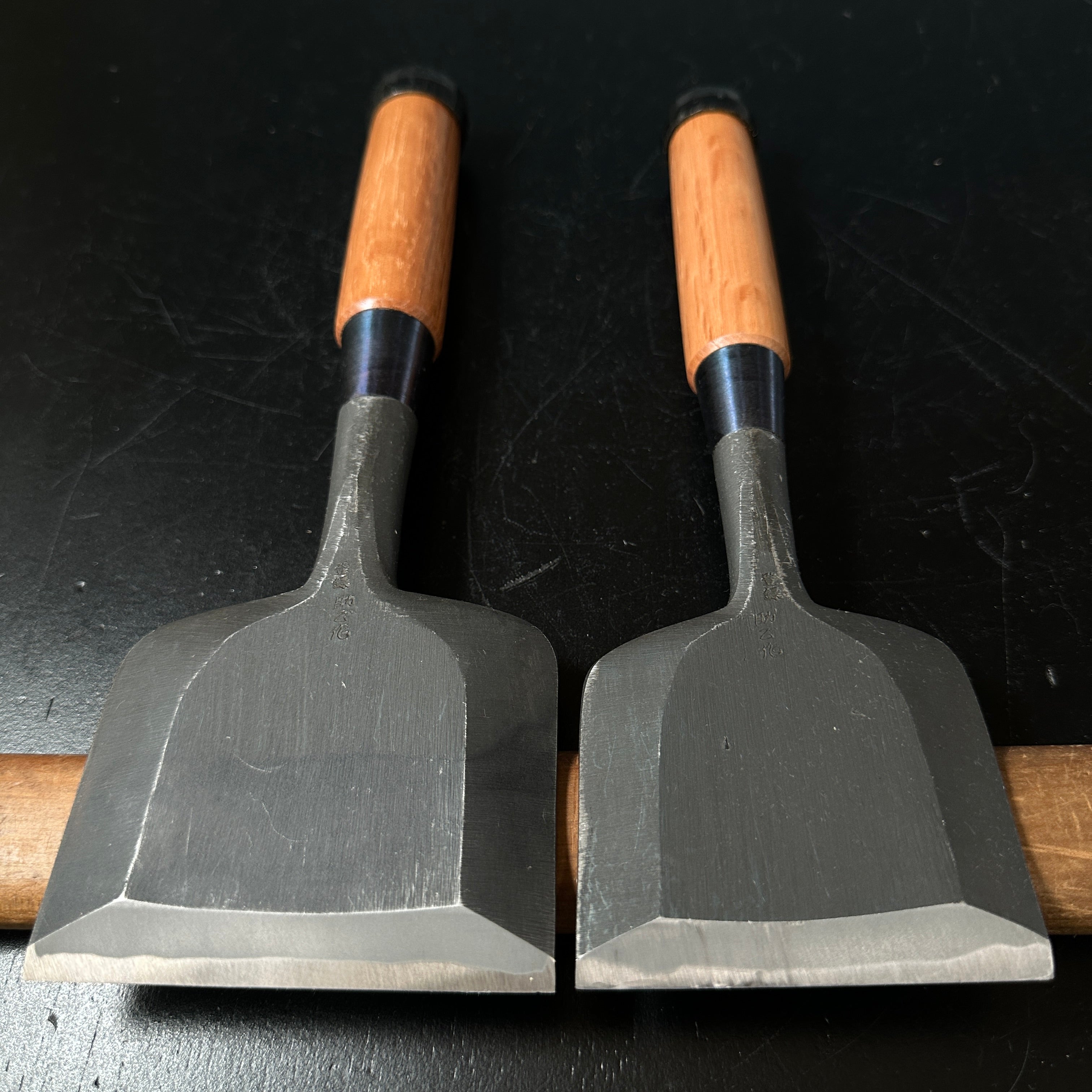 Sukemasa Extra width Bench chisels Black Finish 助正作 黒打 幅広追入鑿 Oirenomi