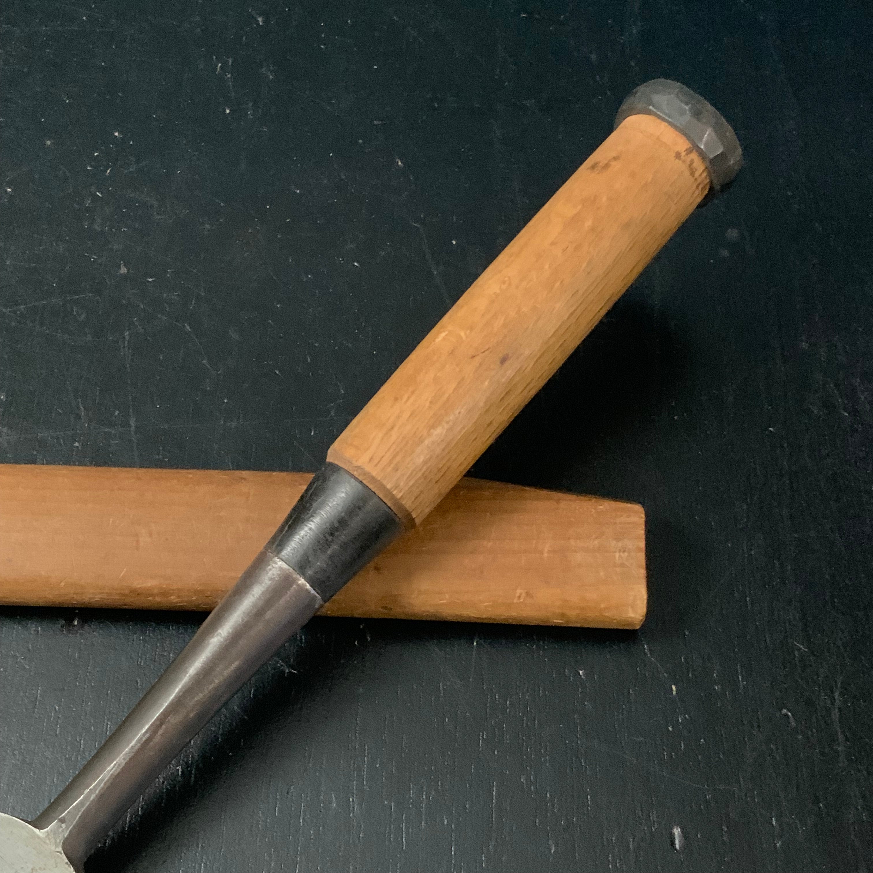 old stock Hidari Hisasaku Timber chisels 42mm 掘出し物 左久作 叩き鑿 42mm