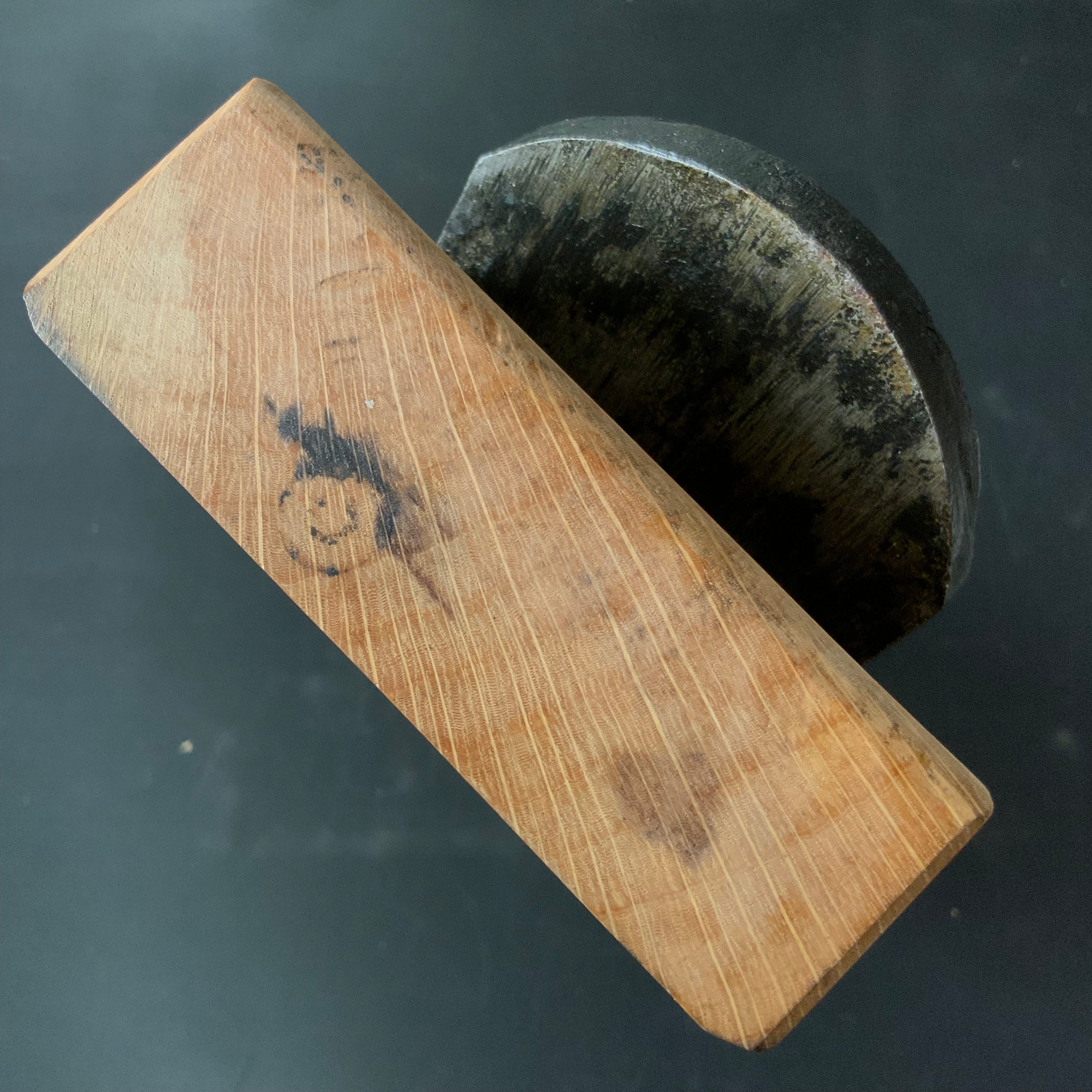 Old stock Otokozakari Smoothing Plane (Kanna) by Tsutsumitomoichi 掘出し物 堤朋一作 男盛 仕上げ鉋 80mm