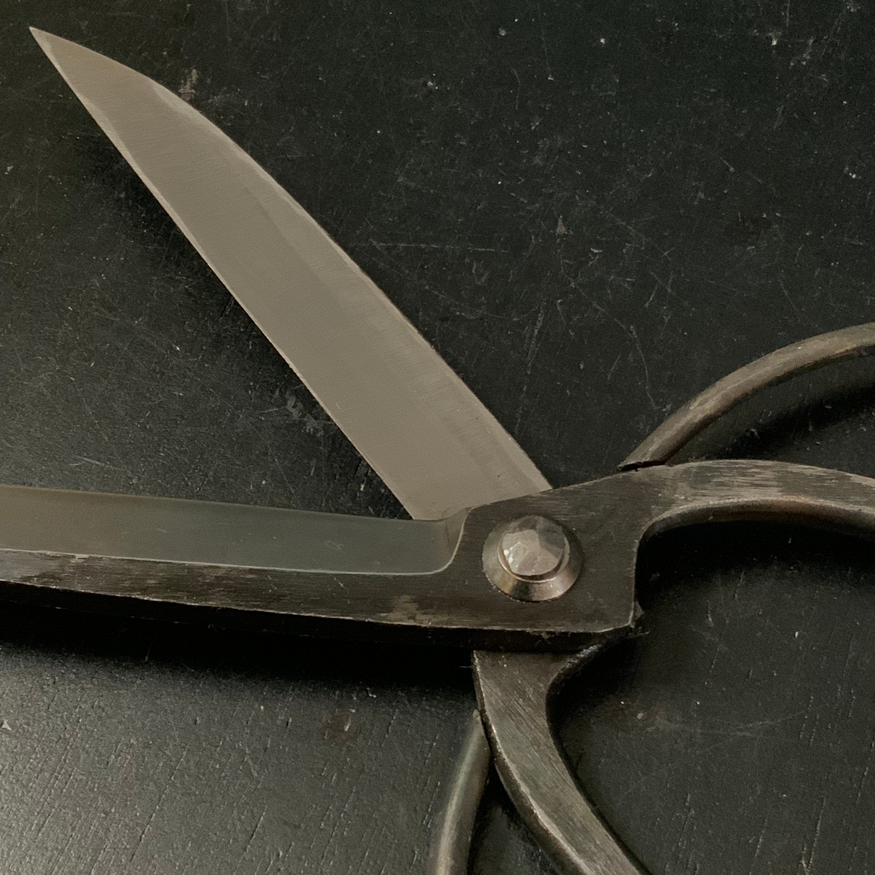 Old stock Hand made Okubo Long Shears 掘出し物 大久保鋏 刃長 手作り 205mm