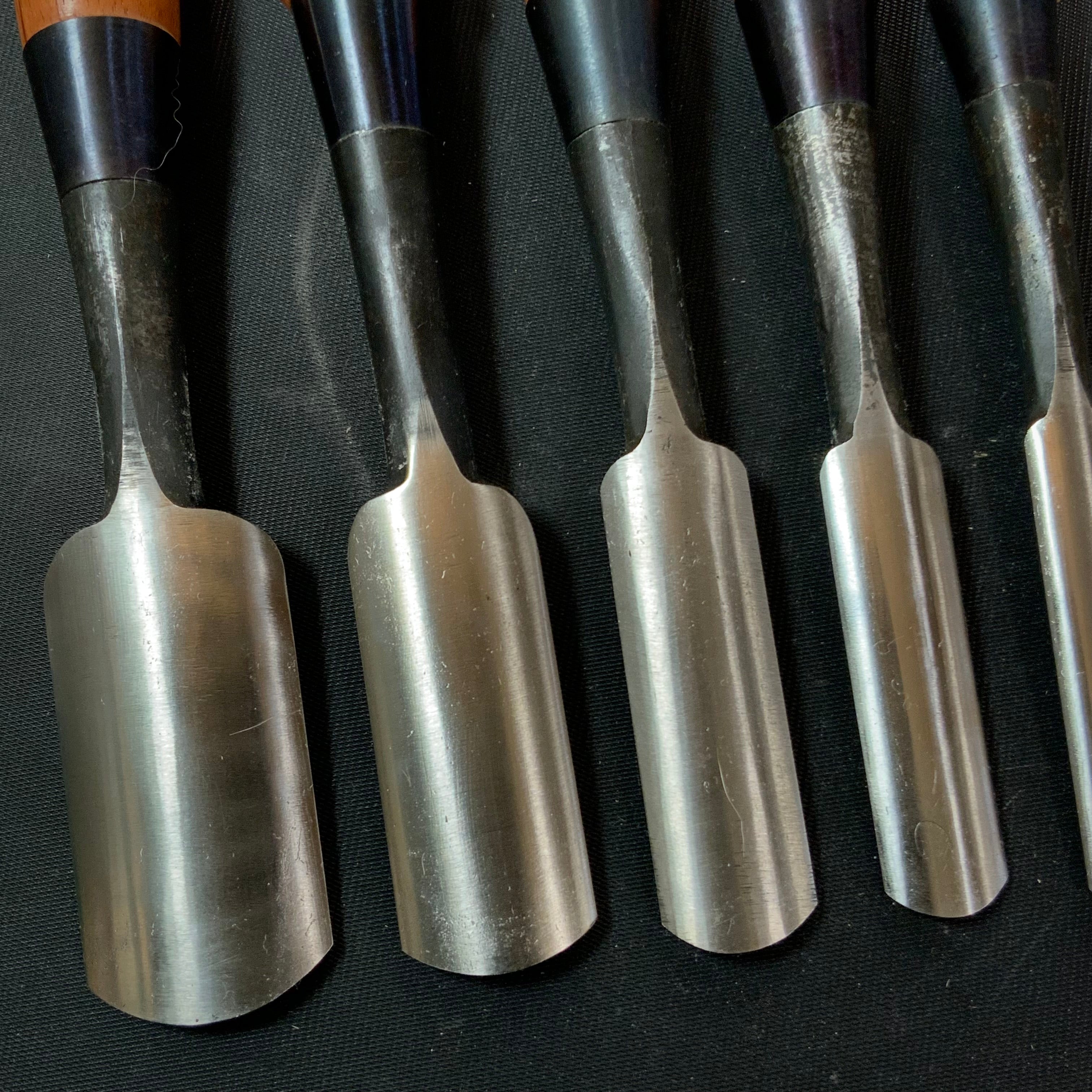 #16 Old stock Soto maru bench chisels set with white steel 掘出し物 外丸追入組鑿 5本組 Sotomarunomi