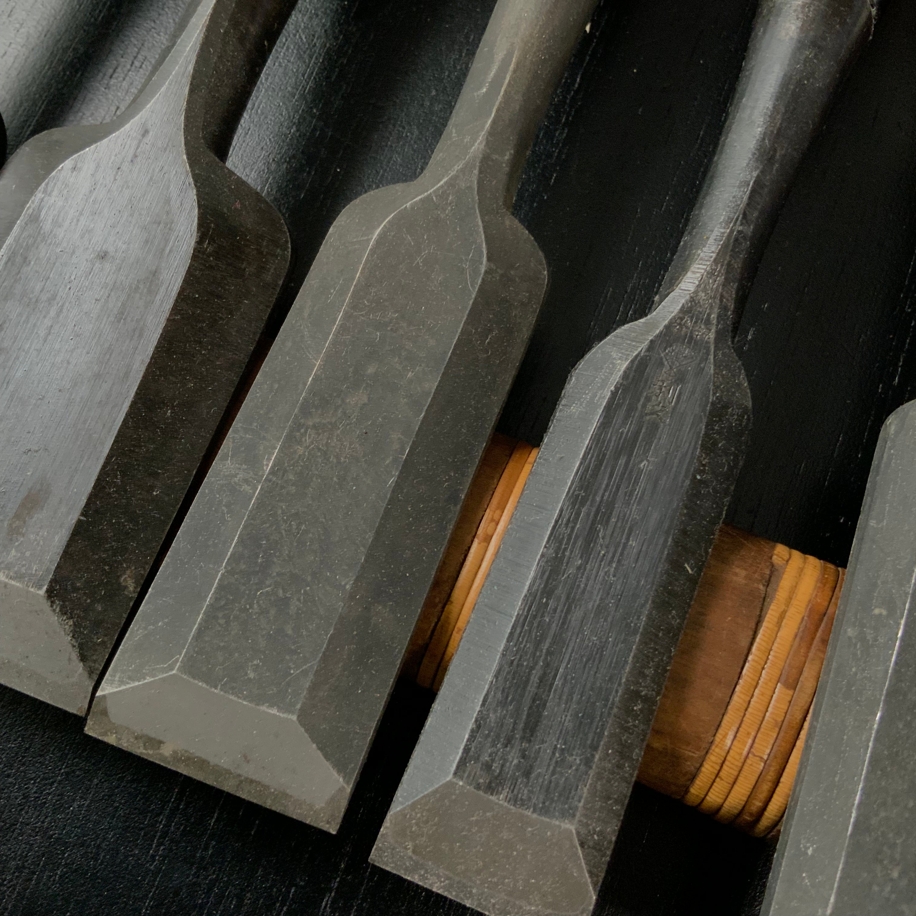 #M172 Mixed Short Timber chisels set by unknown バラ鑿合わせ 半叩き組鑿 6本組 作者不明