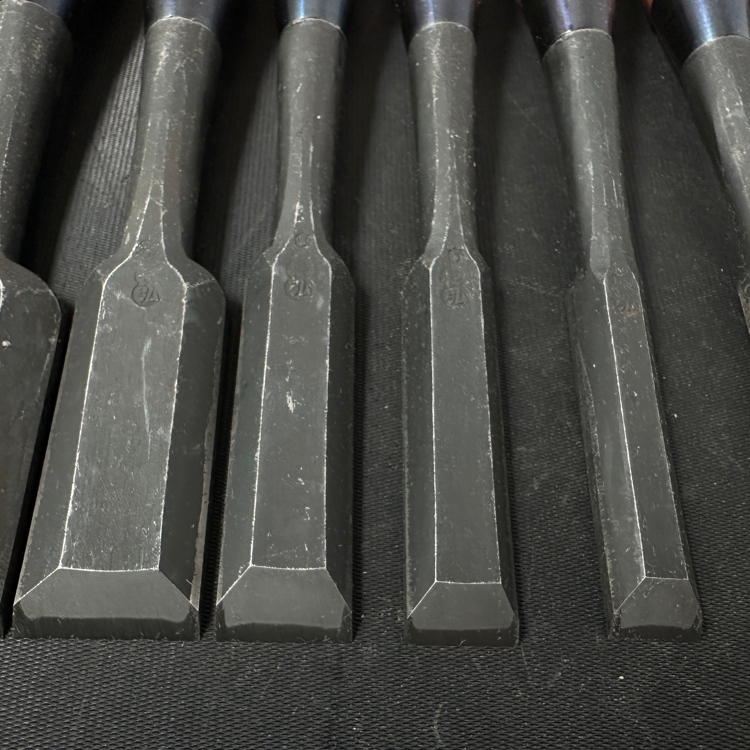 Old stock Osahiro (Nagahiro) Bench chisels set 掘出し物 長弘 追入組鑿 10本組 Oirenomi