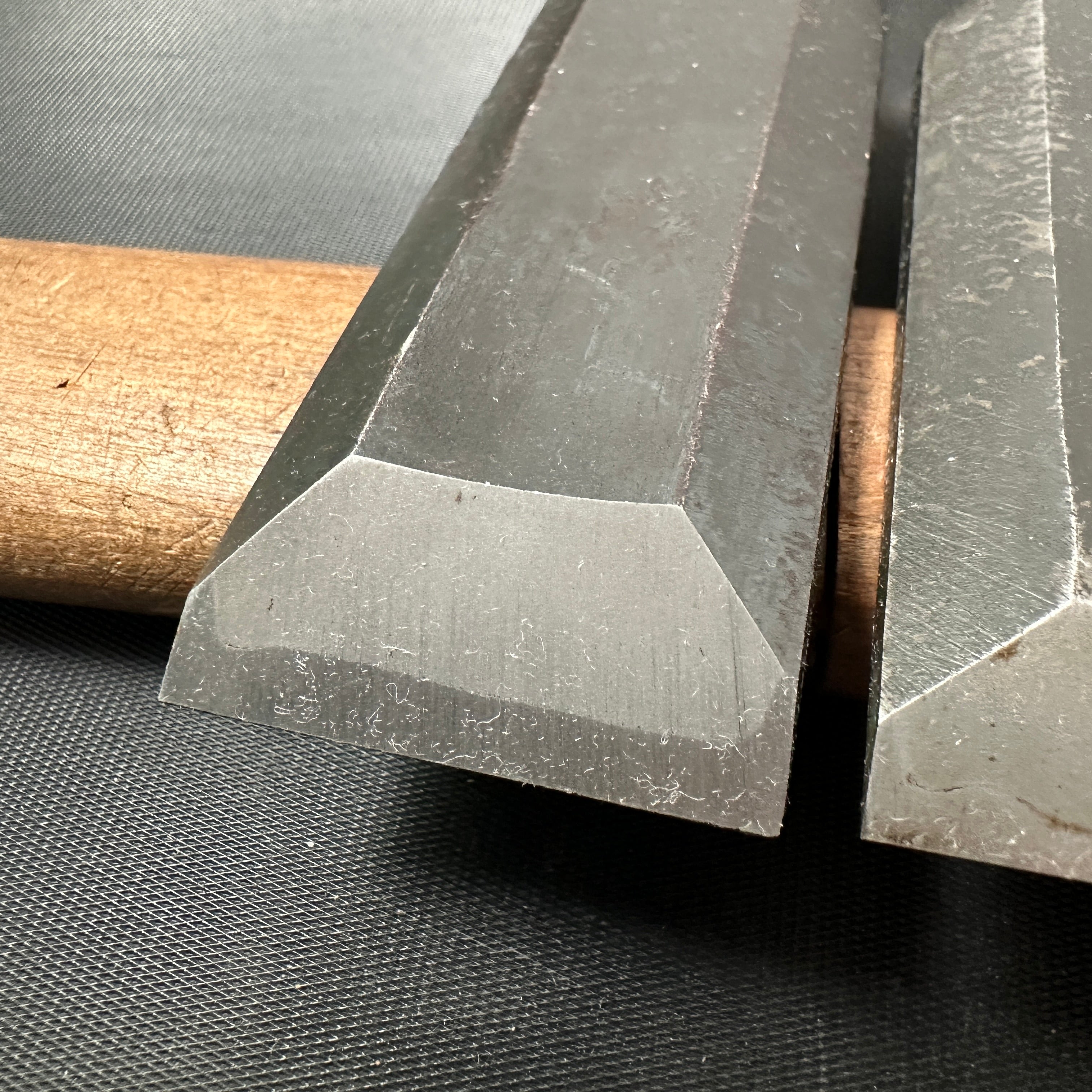 Hidari Hisasaku 2rd Timber chisels by Ikegami Takanobu 池上喬庸作 二代目左久作 叩き鑿 Tatakinomi 36mm 42mm 48mm