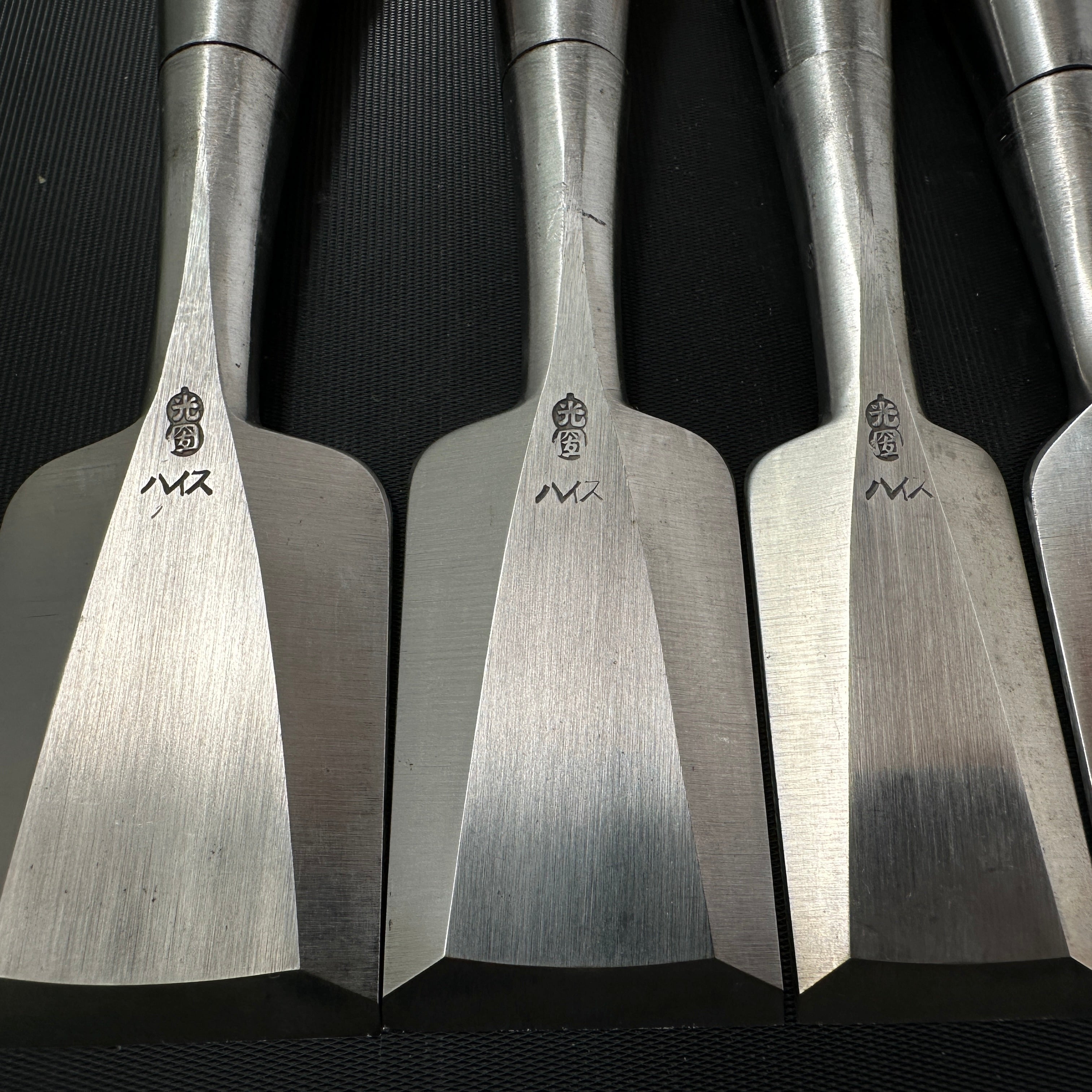 Old stock #4 Sukemaru 4th Wholesaler stamp High-Speed Steel Bench chisels set 掘出し物 四代助丸 問屋銘 ハイス鋼追入組鑿 Oirenomi