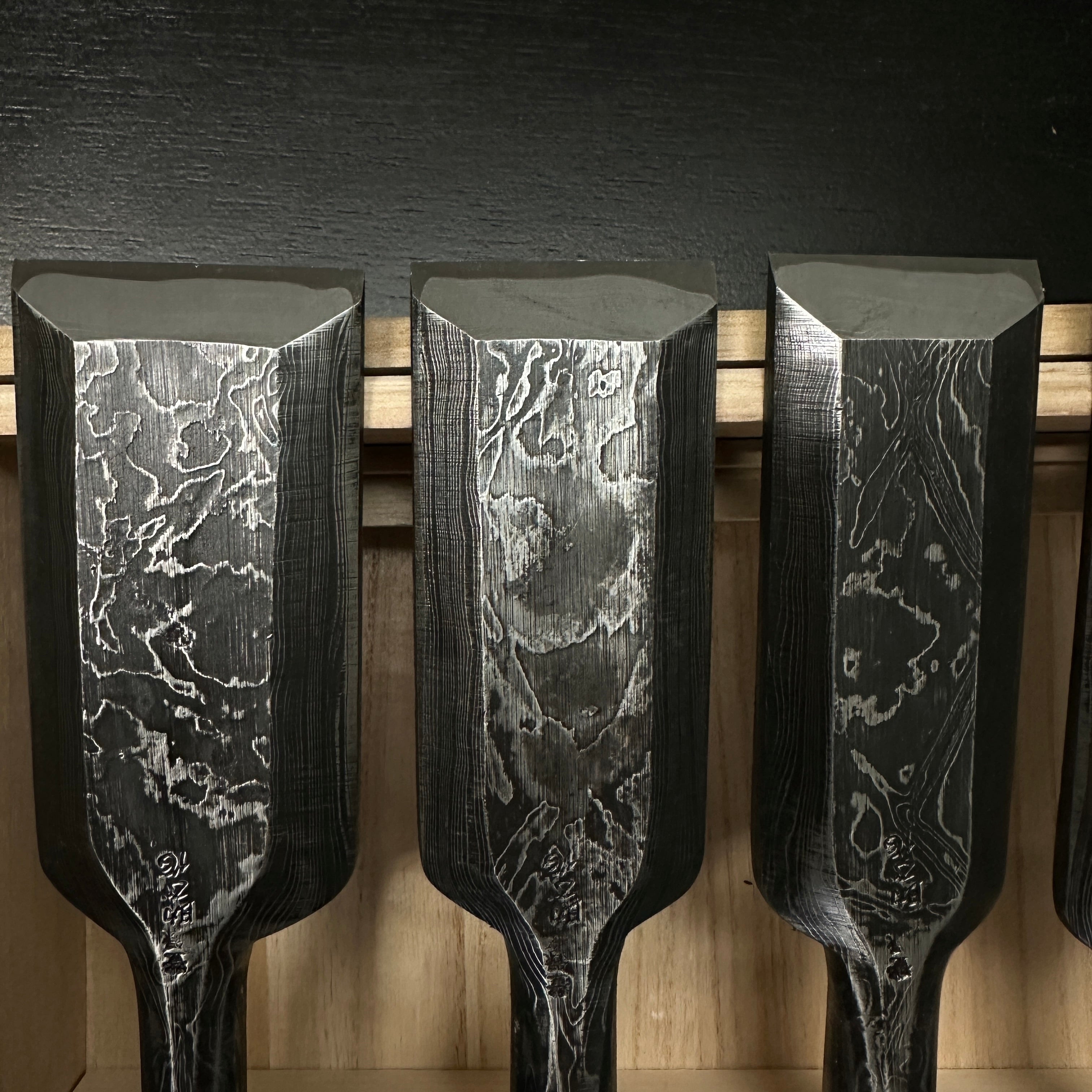 Sukemasa Timber chisels set Suminagashi finish with White steel 助正 墨流し 叩組鑿 6本組 Tatakinomi