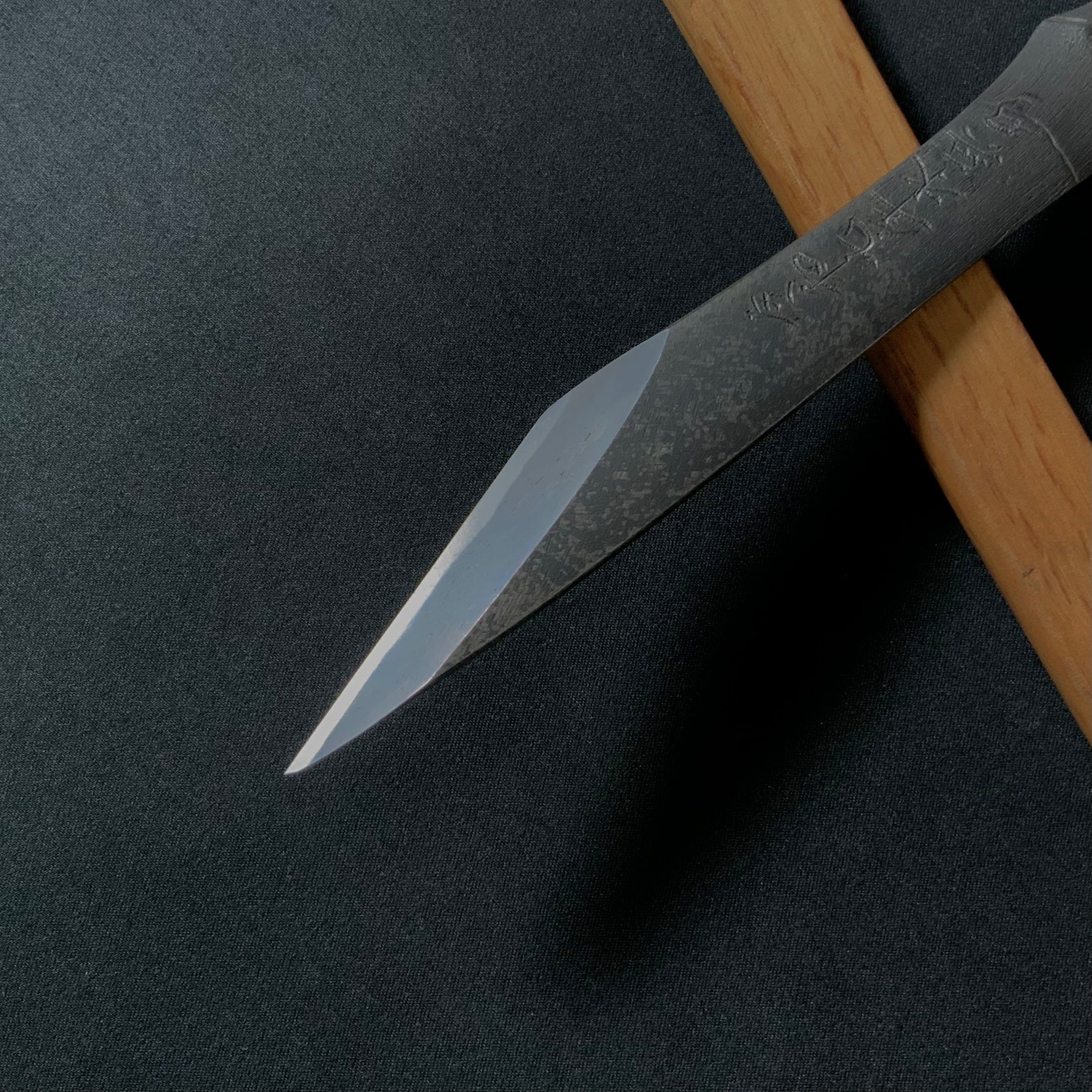 Dream to the West Right hand Kiridashi kinfe by Sozen Carving 南風知我意 吹夢到西洲 素全作 切出し小刀 右 20mm