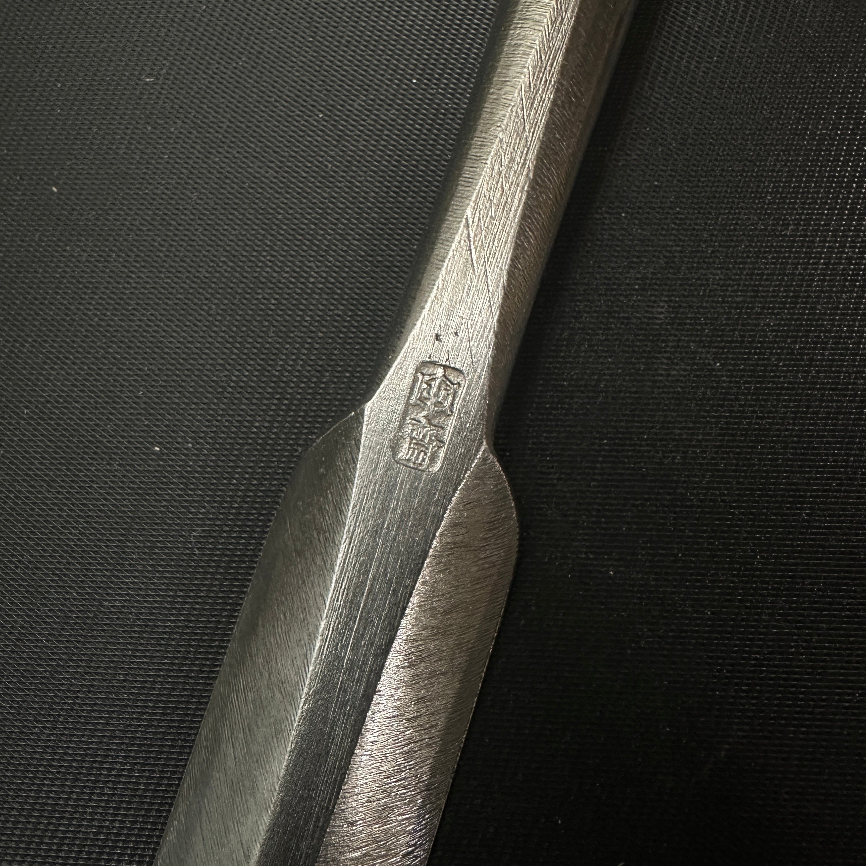 Tasai Dovetail Timber chisels (Itokoba) with blue steel / 田斎作 鎬叩鑿 糸コバ 24mm