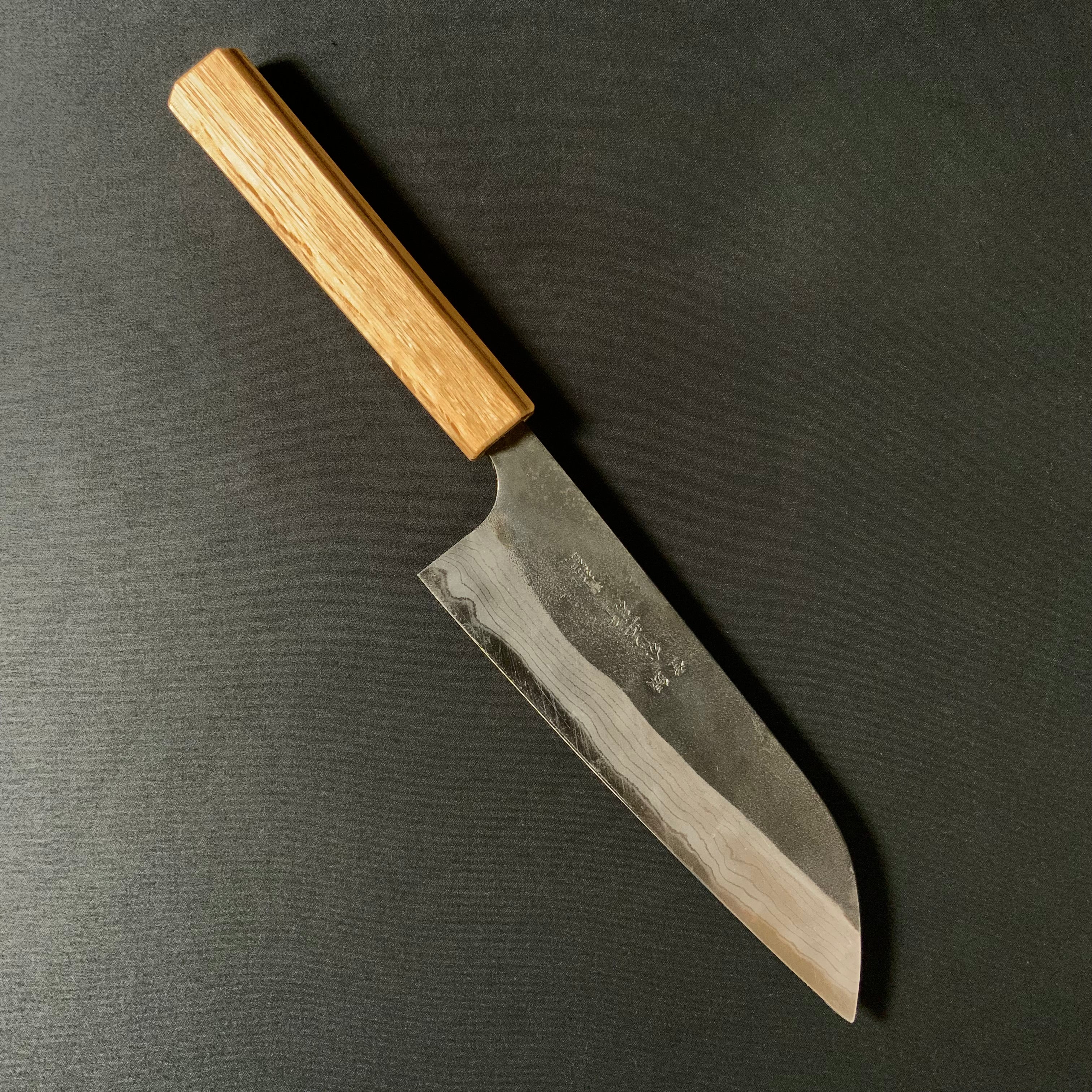 Hand made Kajihei Santoku Kitchen Knife with Blue steel かじ兵衛 青紙鋼 墨流し 三徳包丁 八角樫柄 165mm