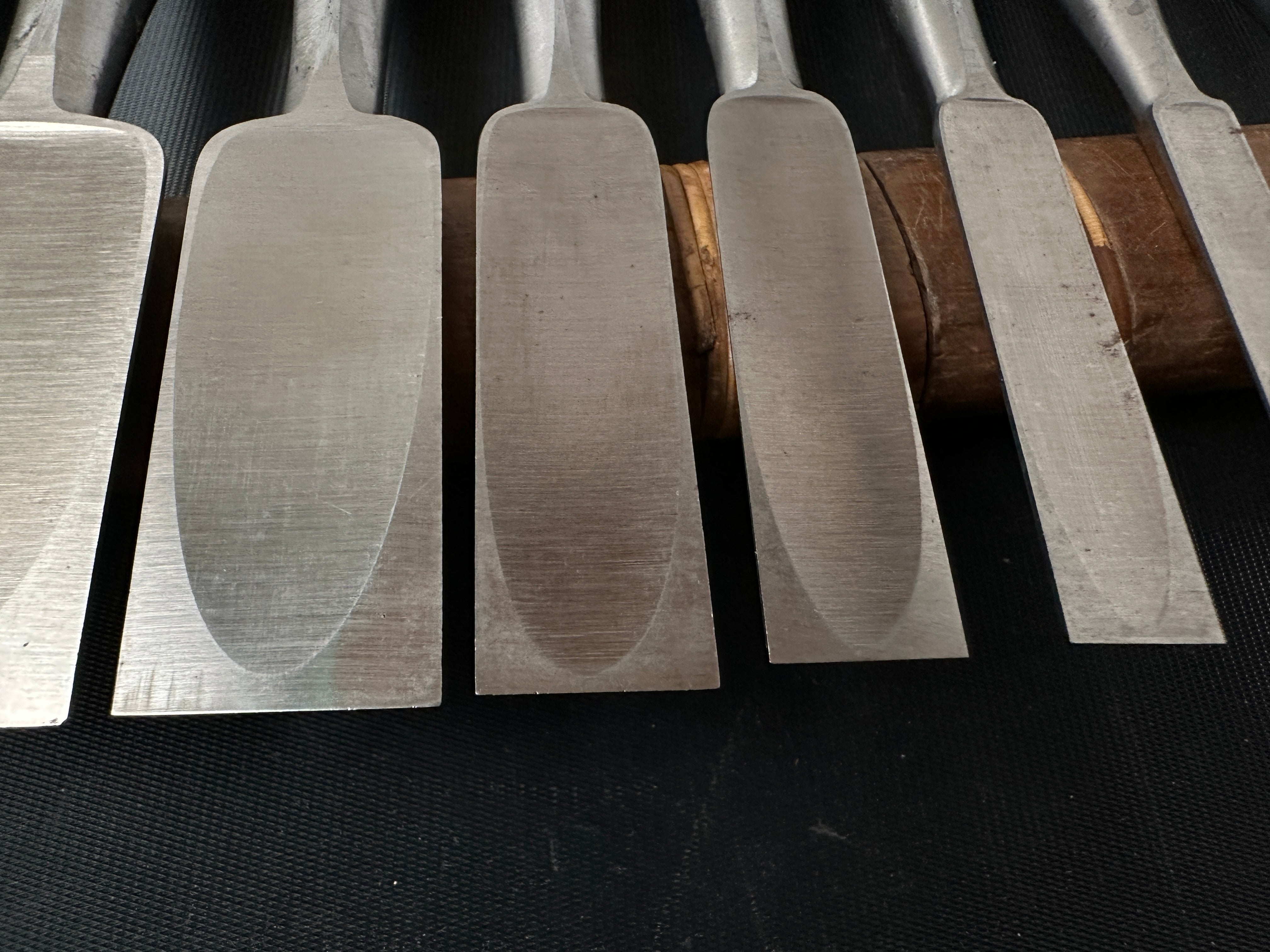 Old stock #3 Wholesaler stamp Mitsukuni Sukemaru 4th High-Speed Steel Bench chisels set 掘出し物 四代助丸 問屋銘 ハイス鋼追入組鑿 Oirenomi