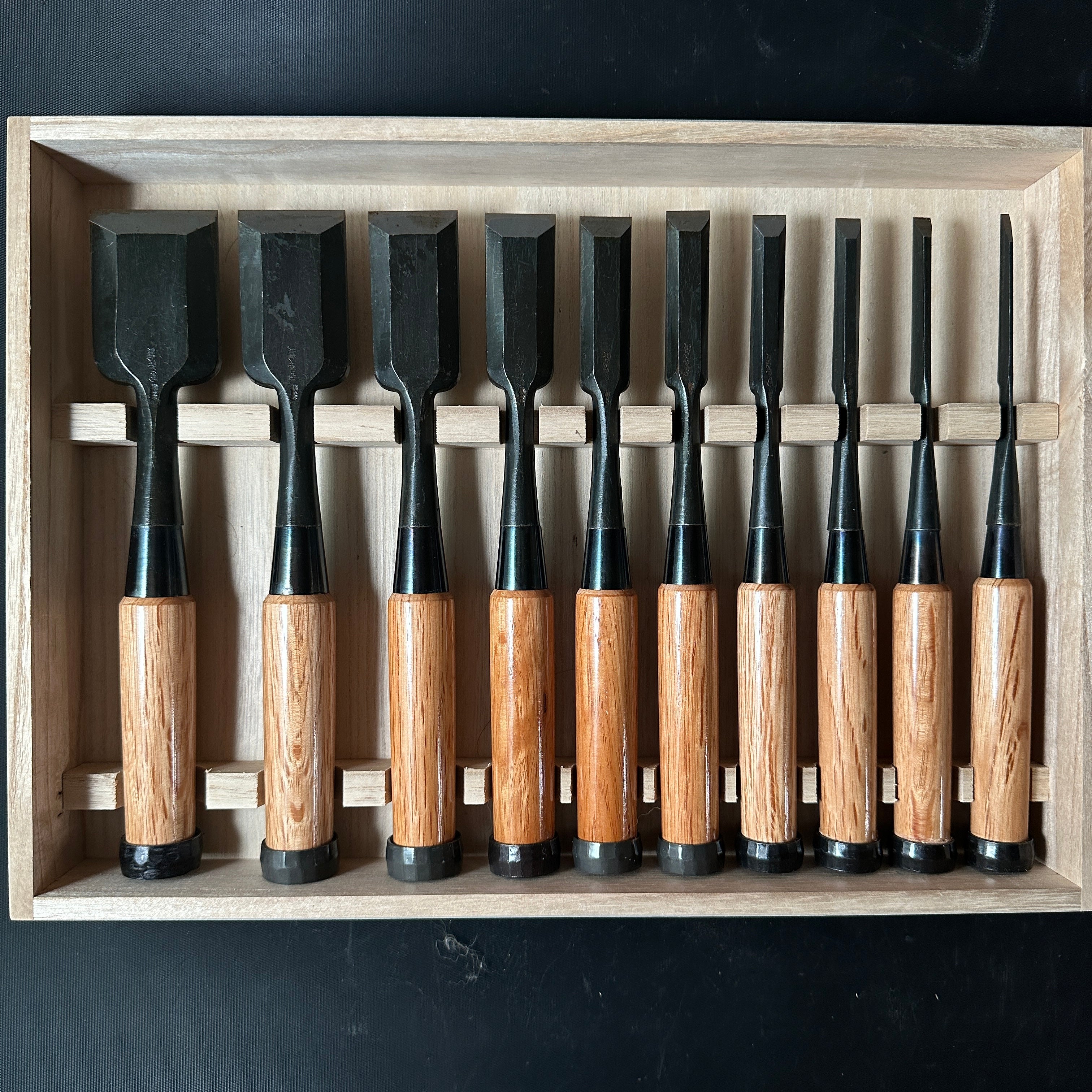 Old stock Yoshihiro Bench chisels set 掘出し物 義廣 追入組鑿 Oirenomi
