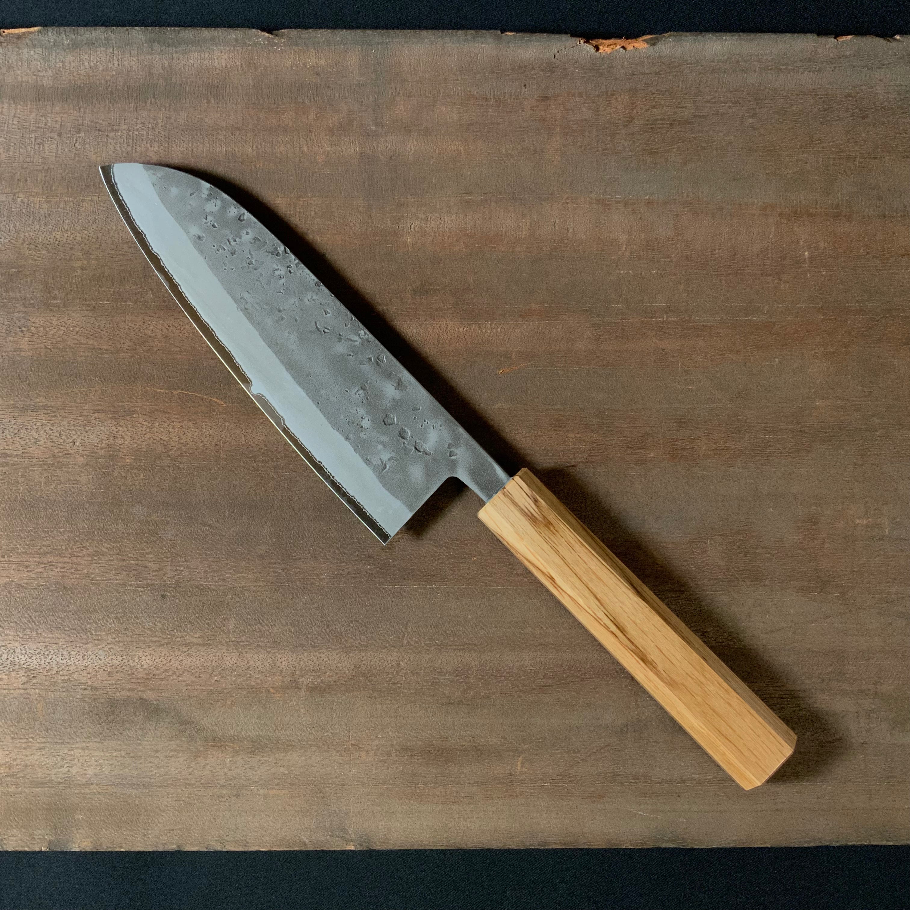 Muneyoshi Santoku Bocho with blue steel and oak handle 宗吉 三徳包丁 青紙付 八角樫柄入 165mm