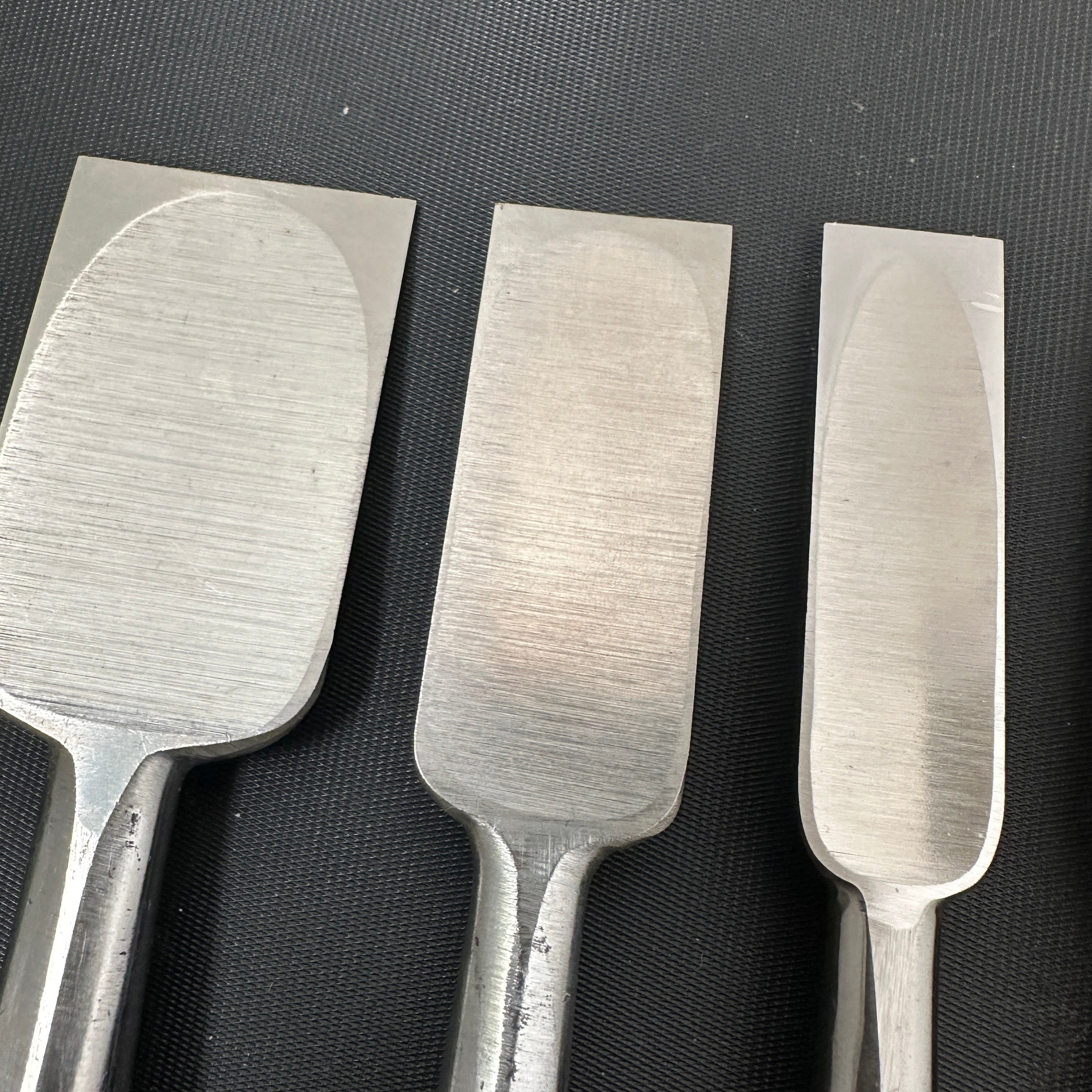 Old Stock Mixed Set For Beginner High Speed Steel Bench Chisels Set 掘出し物 助丸作 バラ鑿合わせ 初心者におすすめ 追入鑿5本組