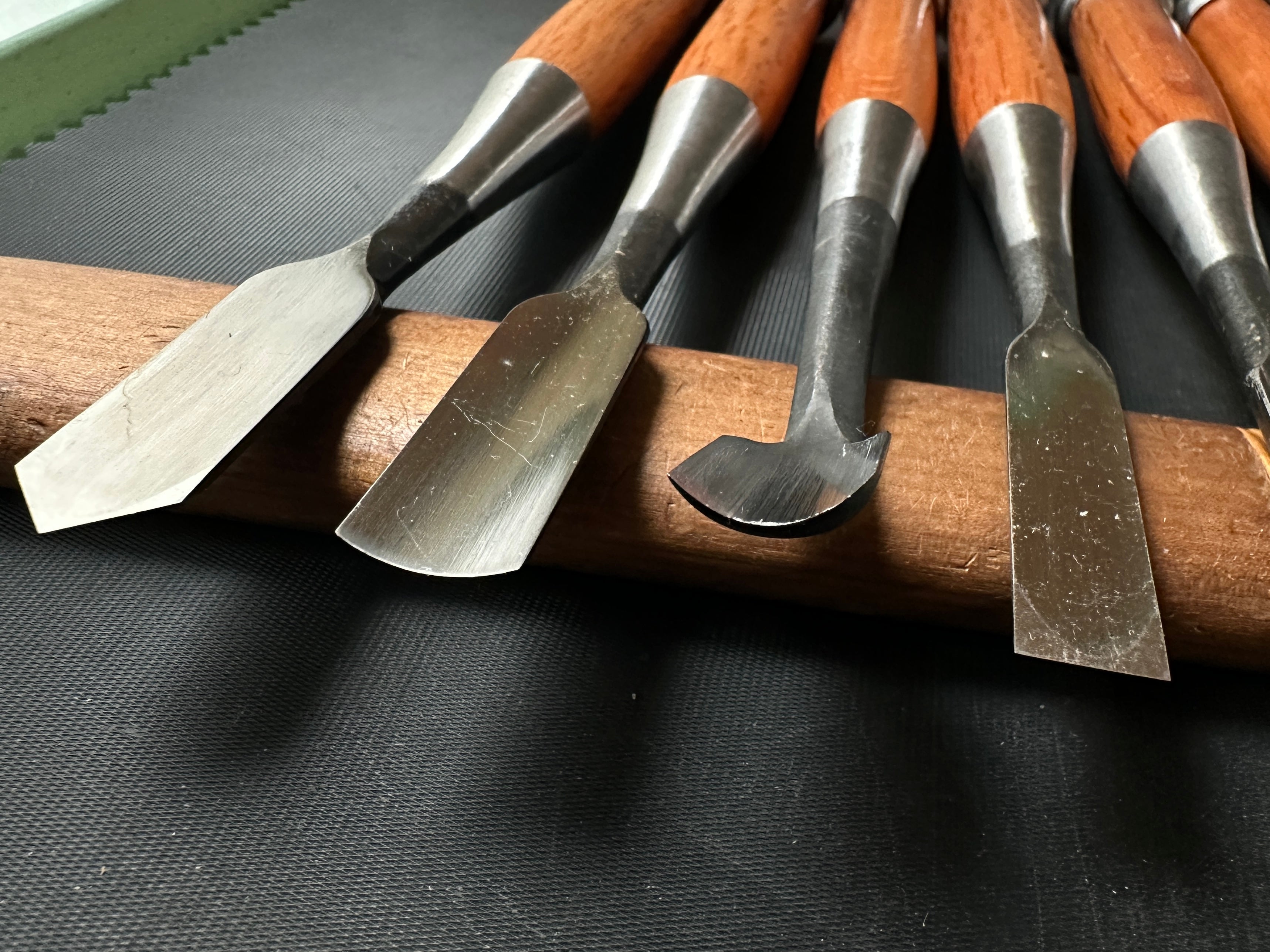 Old Stock Carving chisels set by Blue steel 掘出し物 彫刻組鑿 青紙鋼 10本組