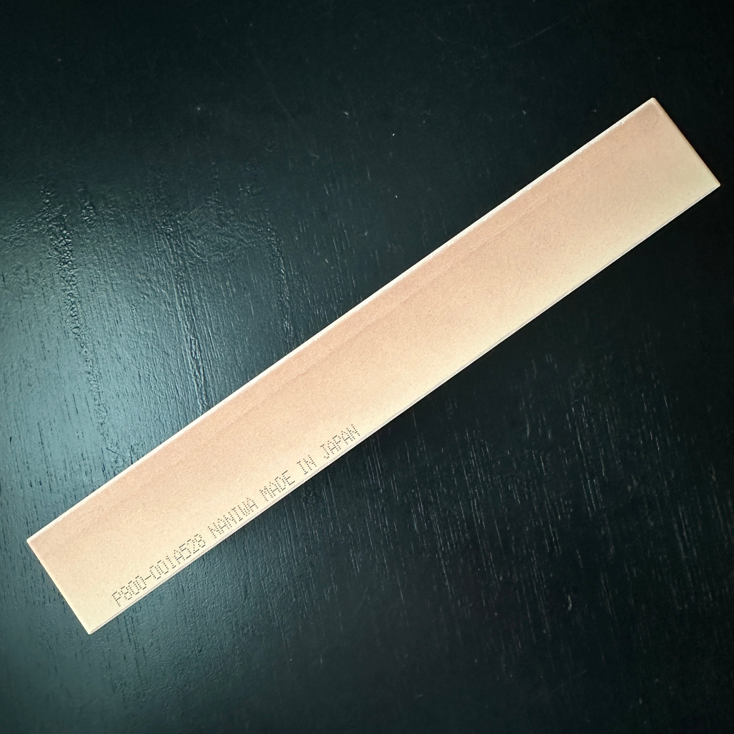 Naniwa Gouken DX Hard Type Whetstone ナニワ 剛研 玄人 硬口 人造砥石 中砥 #1000