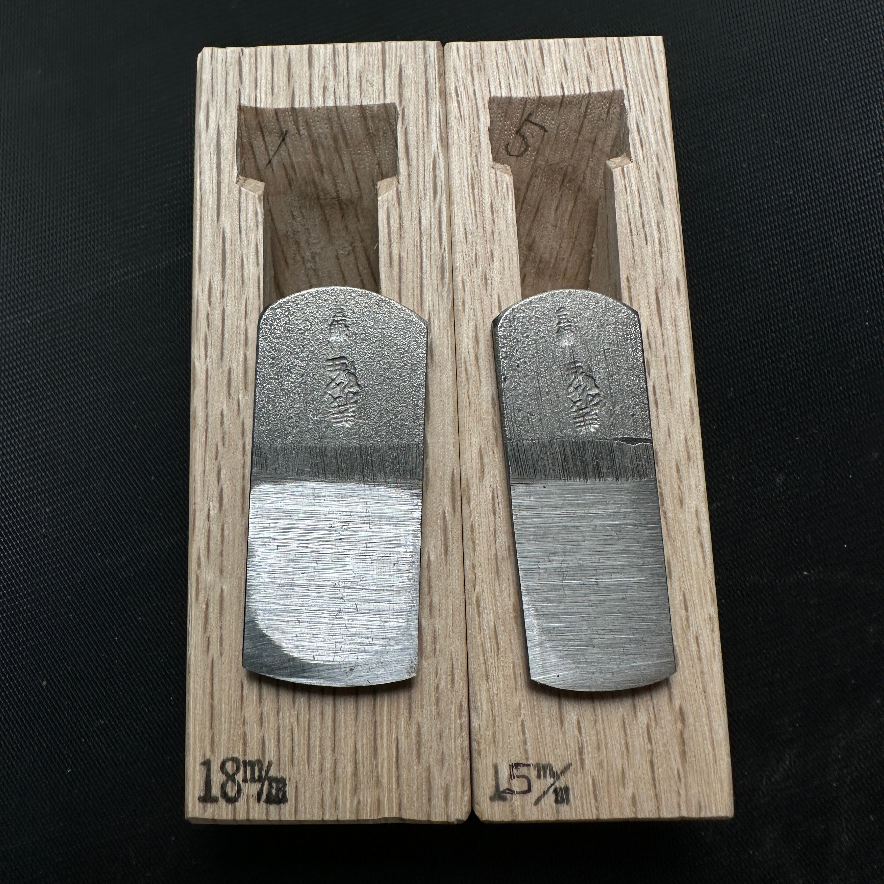 Yoshitaka Mini Spoon bottom plane (Shihosori-Kanna) with Blue steel 義隆 四方反豆鉋 青紙鋼15mm・ 18mm