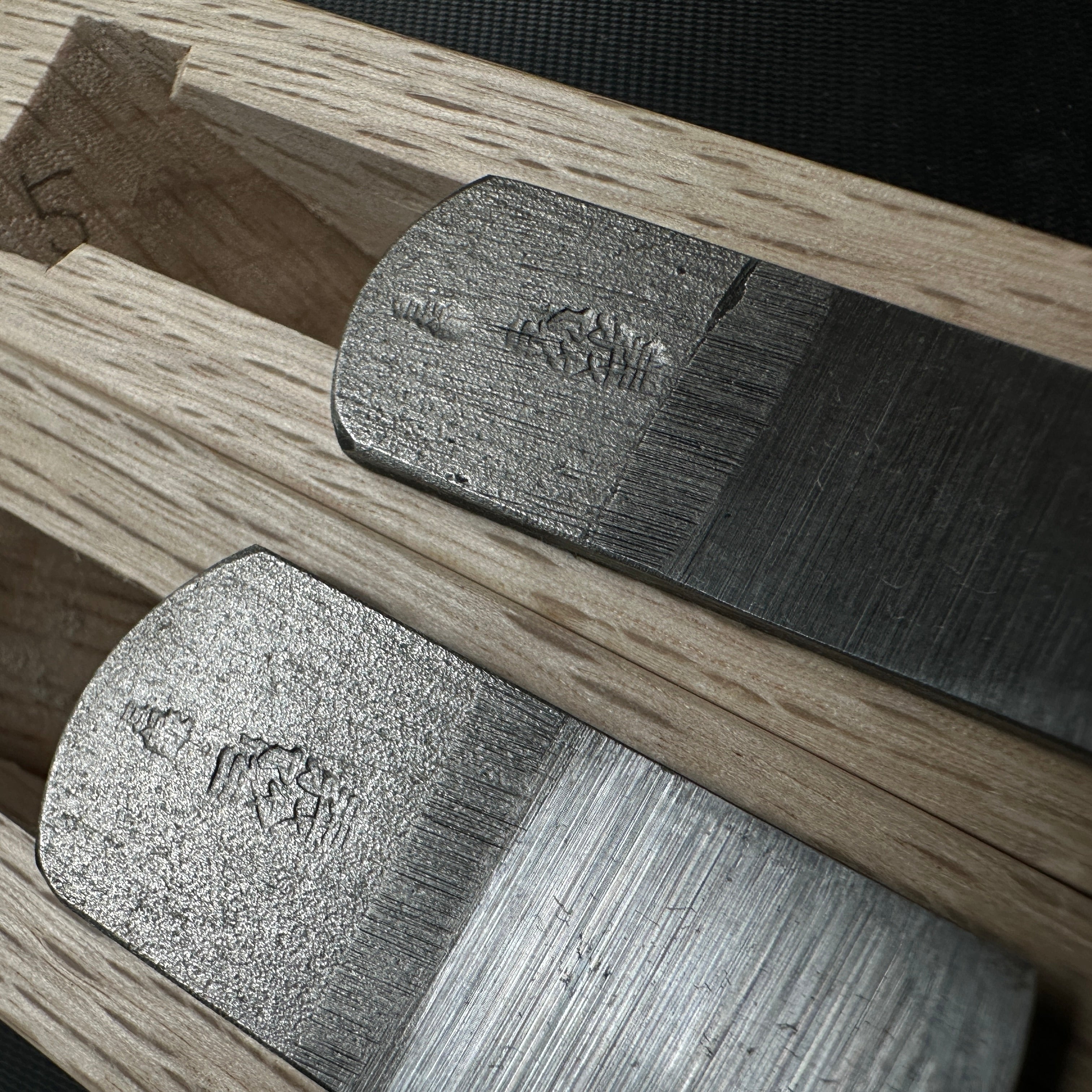 Yoshitaka Mini Spoon bottom plane (Shihosori-Kanna) with Blue steel 義隆 四方反豆鉋 青紙鋼15mm・ 18mm