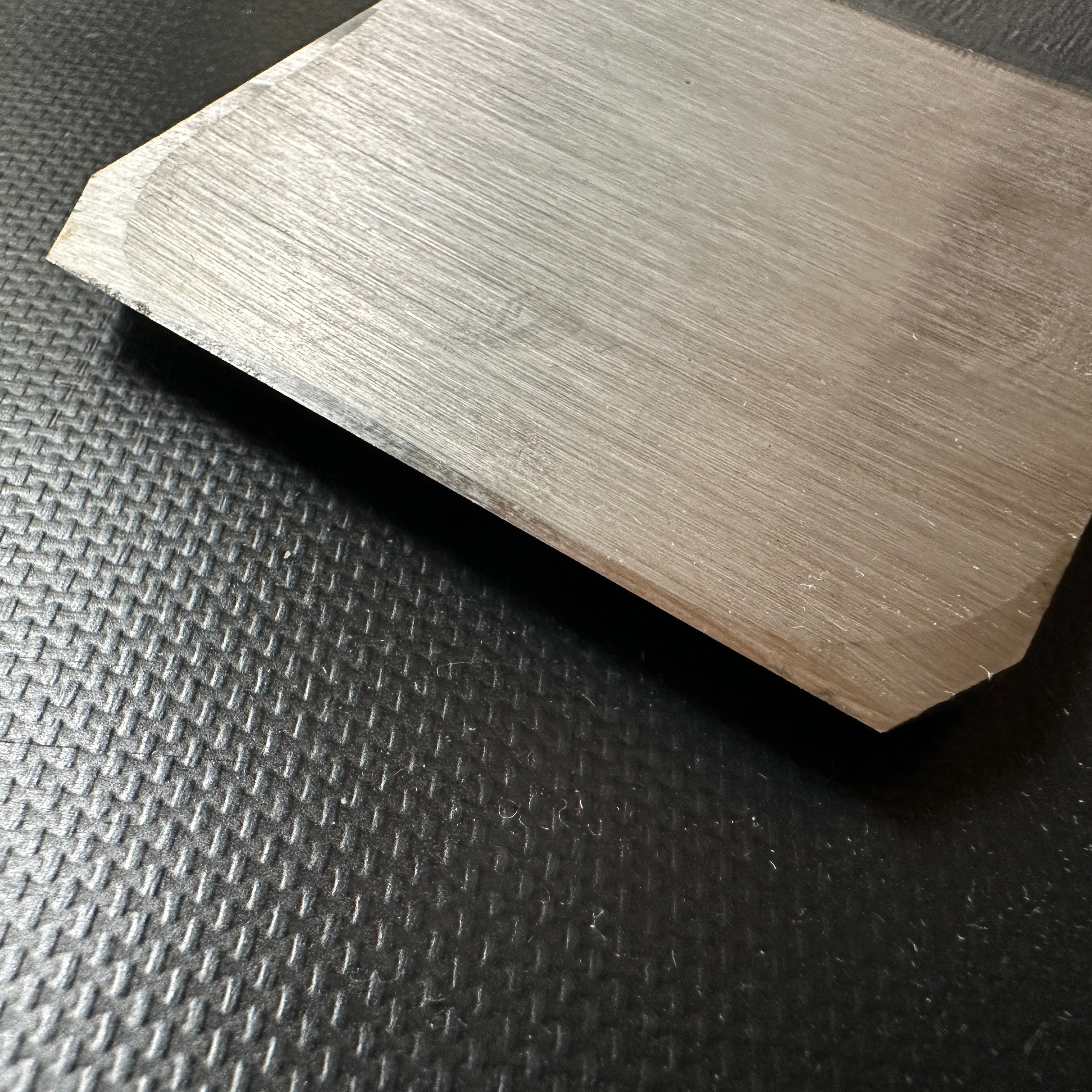 Old stock Inouesaku Plane BladeSmoothing Plane blade (Kanna) by Kiyoji Inoue 掘出し物 猪上作 仕上鉋刃 60mm