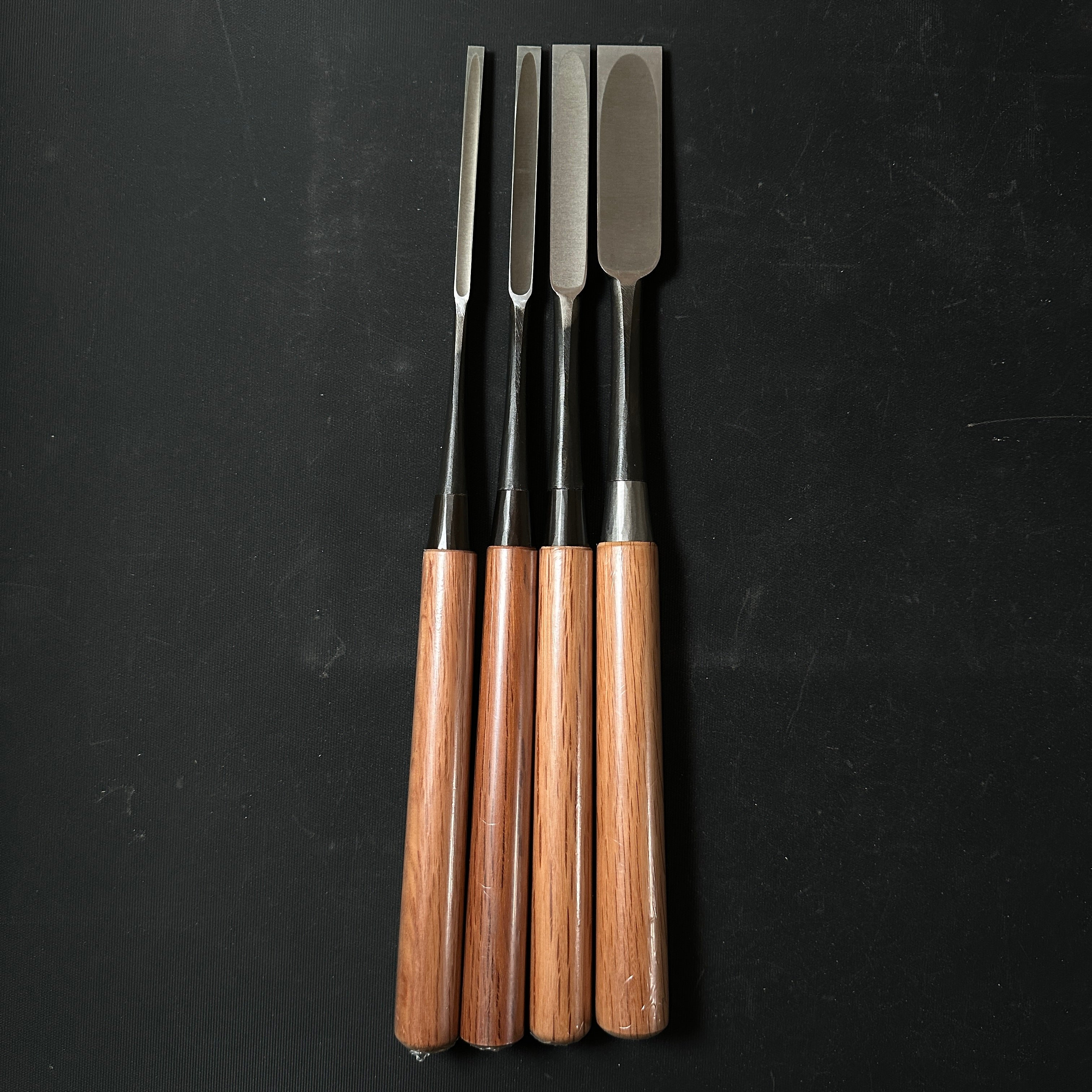 Old stock Tasai Dovetail Paring chisels (Usunomi) with blue steel 掘出し物 田斎作 鎬薄鑿