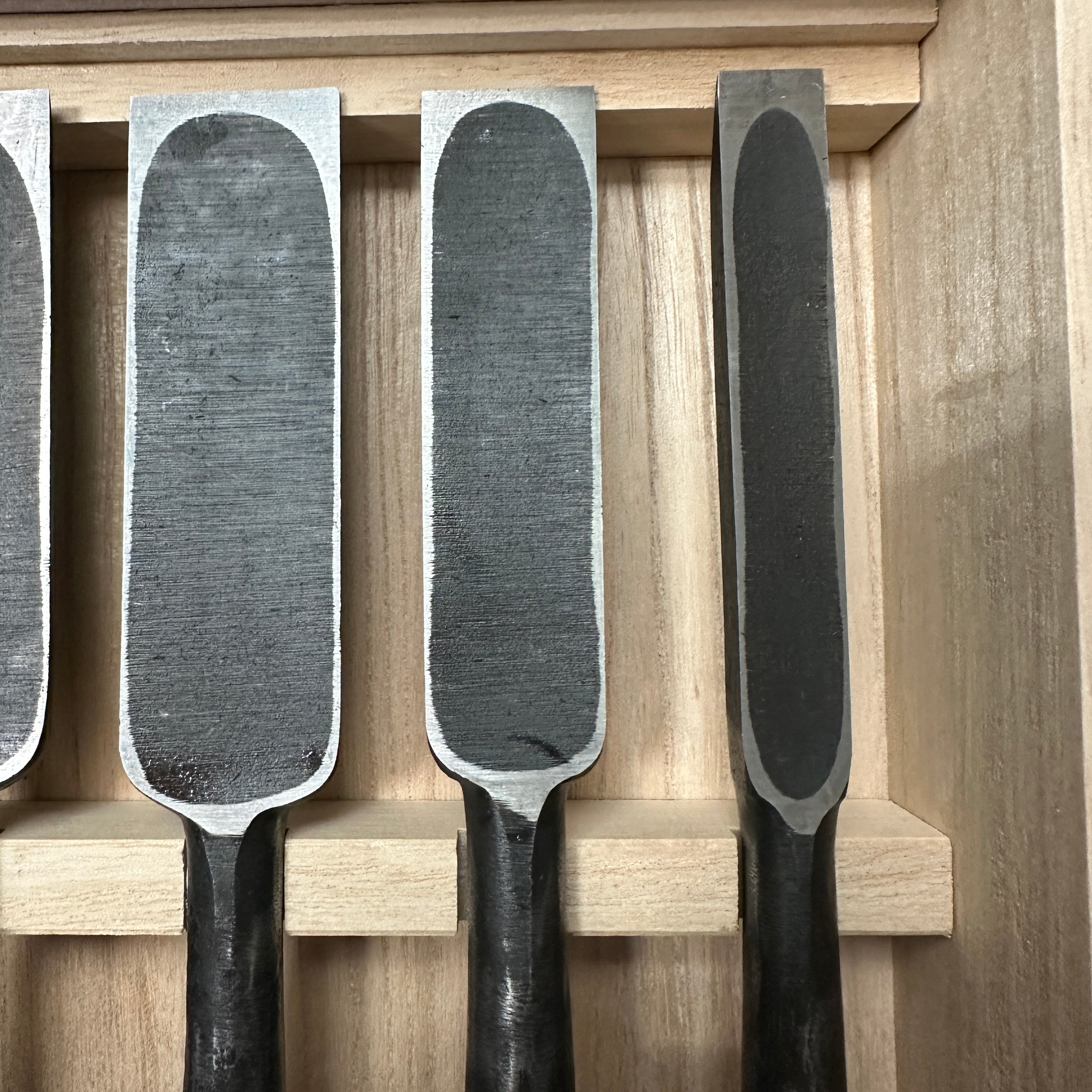Sukemasa Timber chisels set Suminagashi finish with White steel 助正 墨流し 叩組鑿 6本組 Tatakinomi