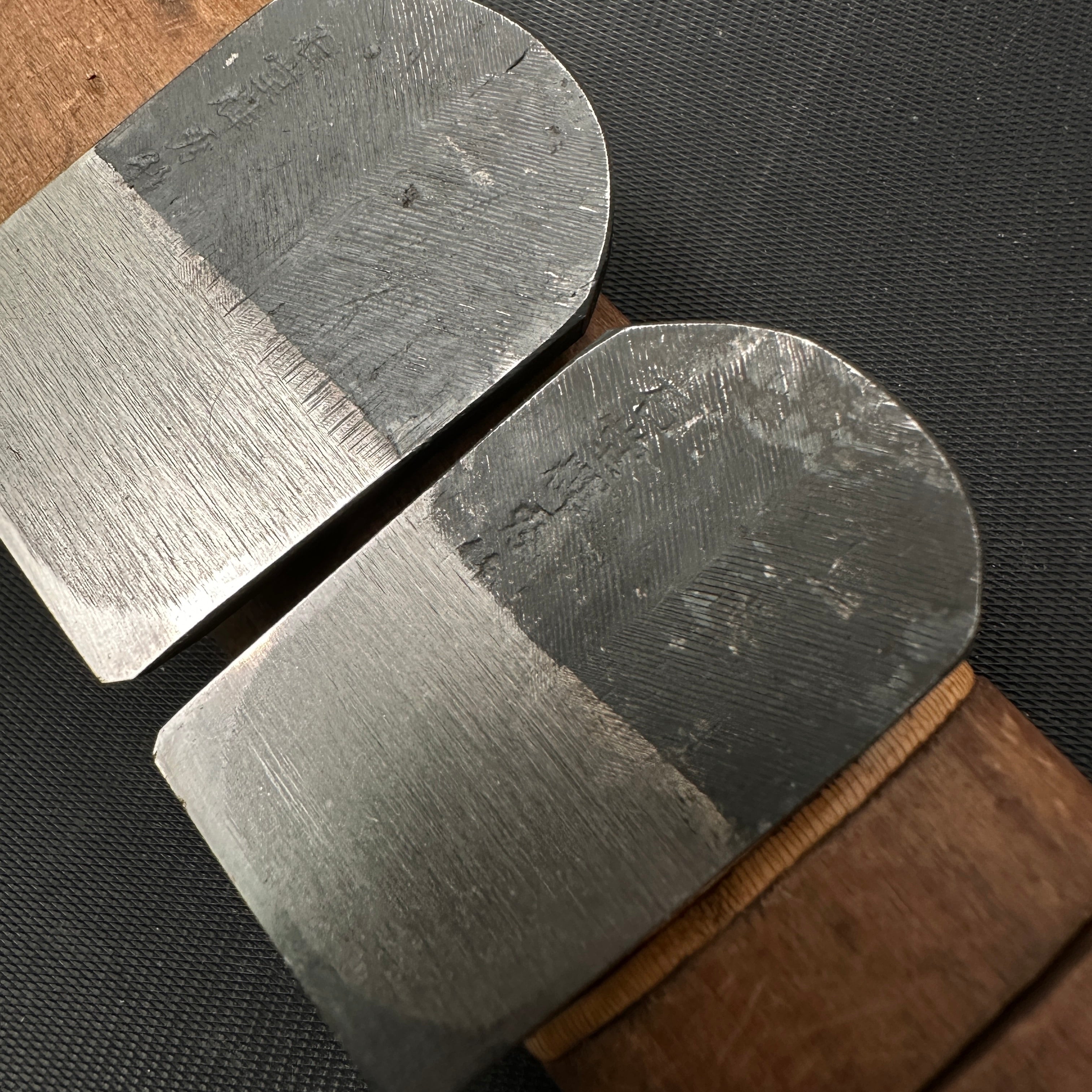 Old stock Teruhide Spokeshave Plane Blades (Kanna) by Ishido Master 蔵出し 石堂秀雄作 輝秀 矢羽根 南京鉋 刃のみ
