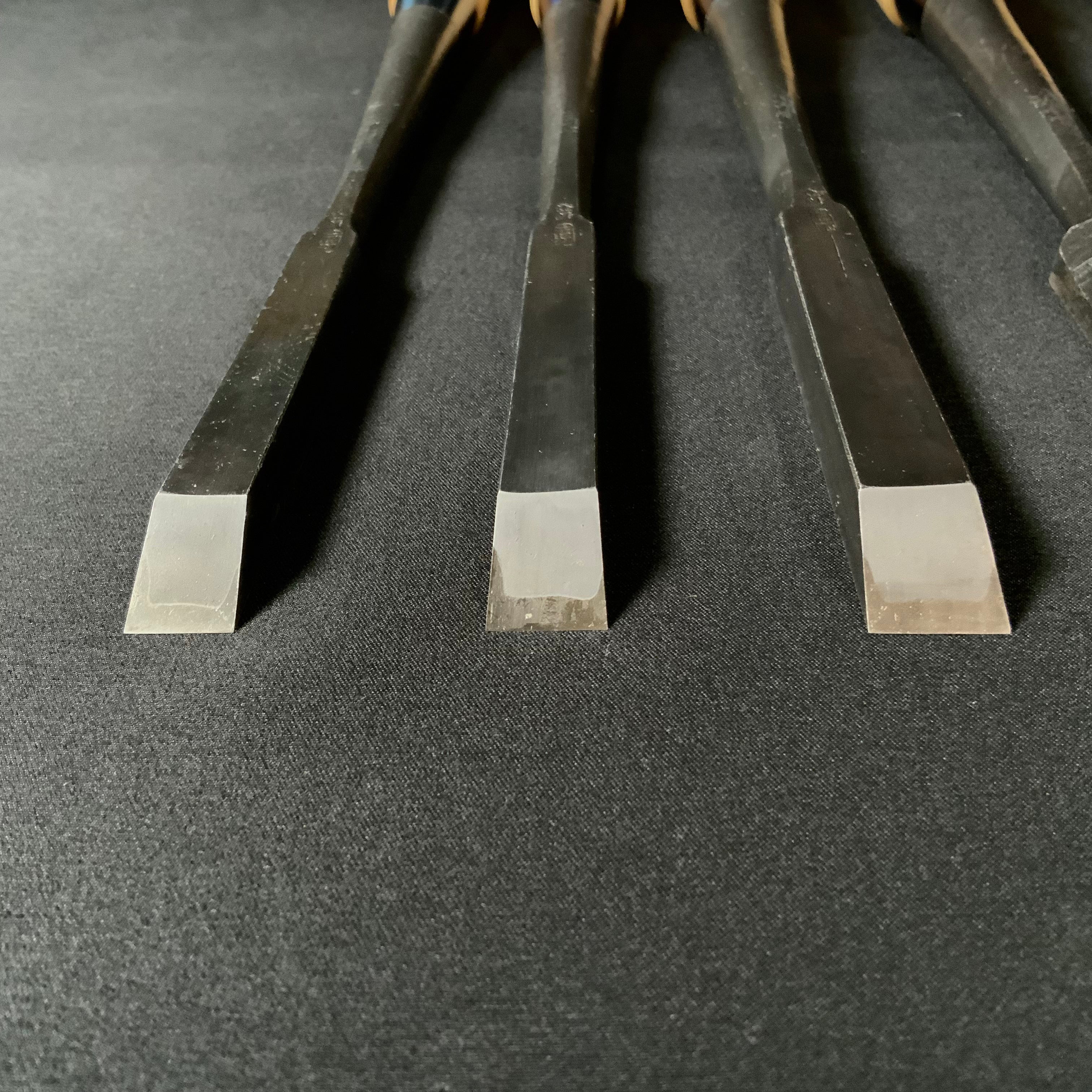 二治弘 穴屋鑿 今井忠太郎作 Nijihiro Slick Chisels by Chuutarou Imai