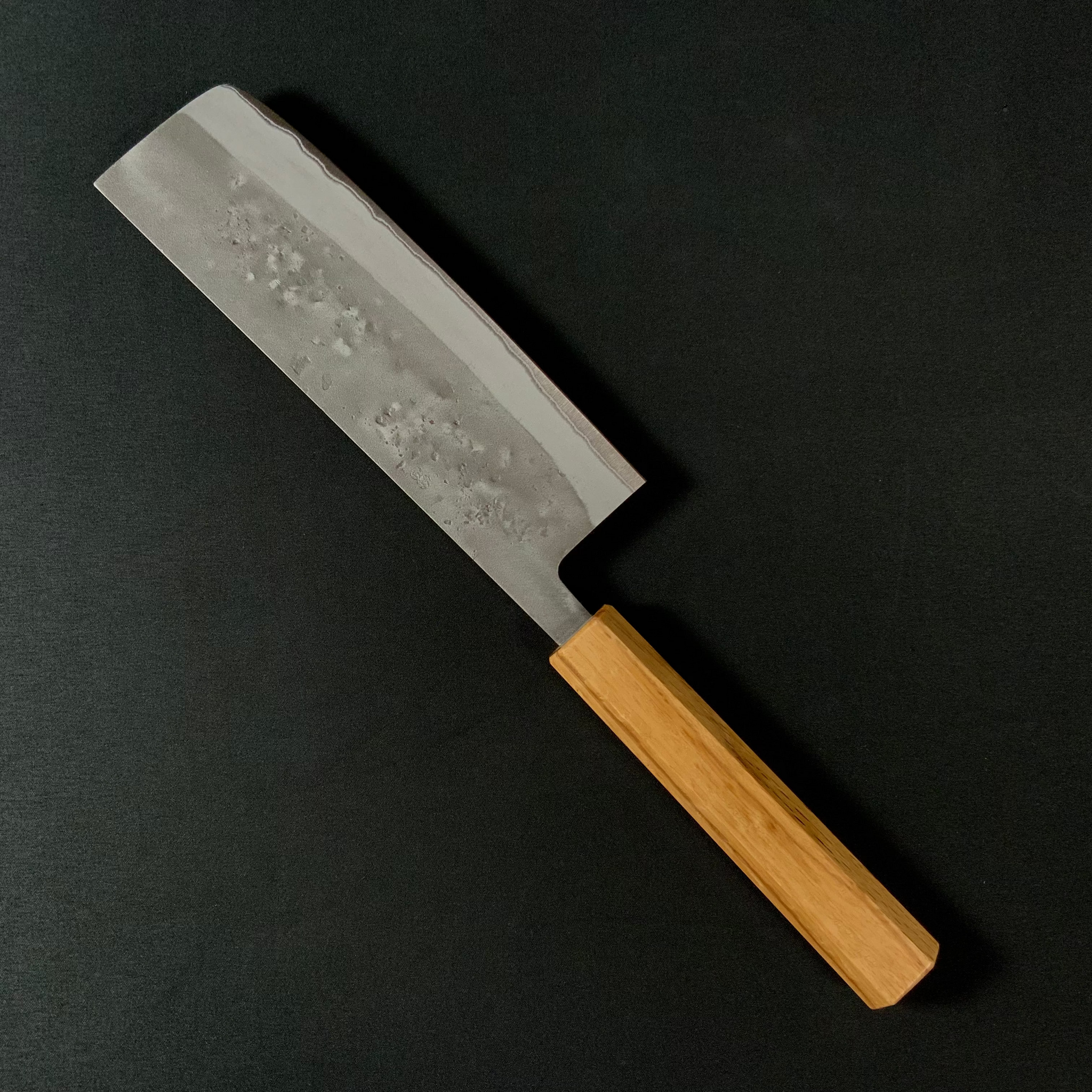侊悦 角型包丁 ステン梨地青紙 八角樫柄 165mm Kouetsu Square-shaped