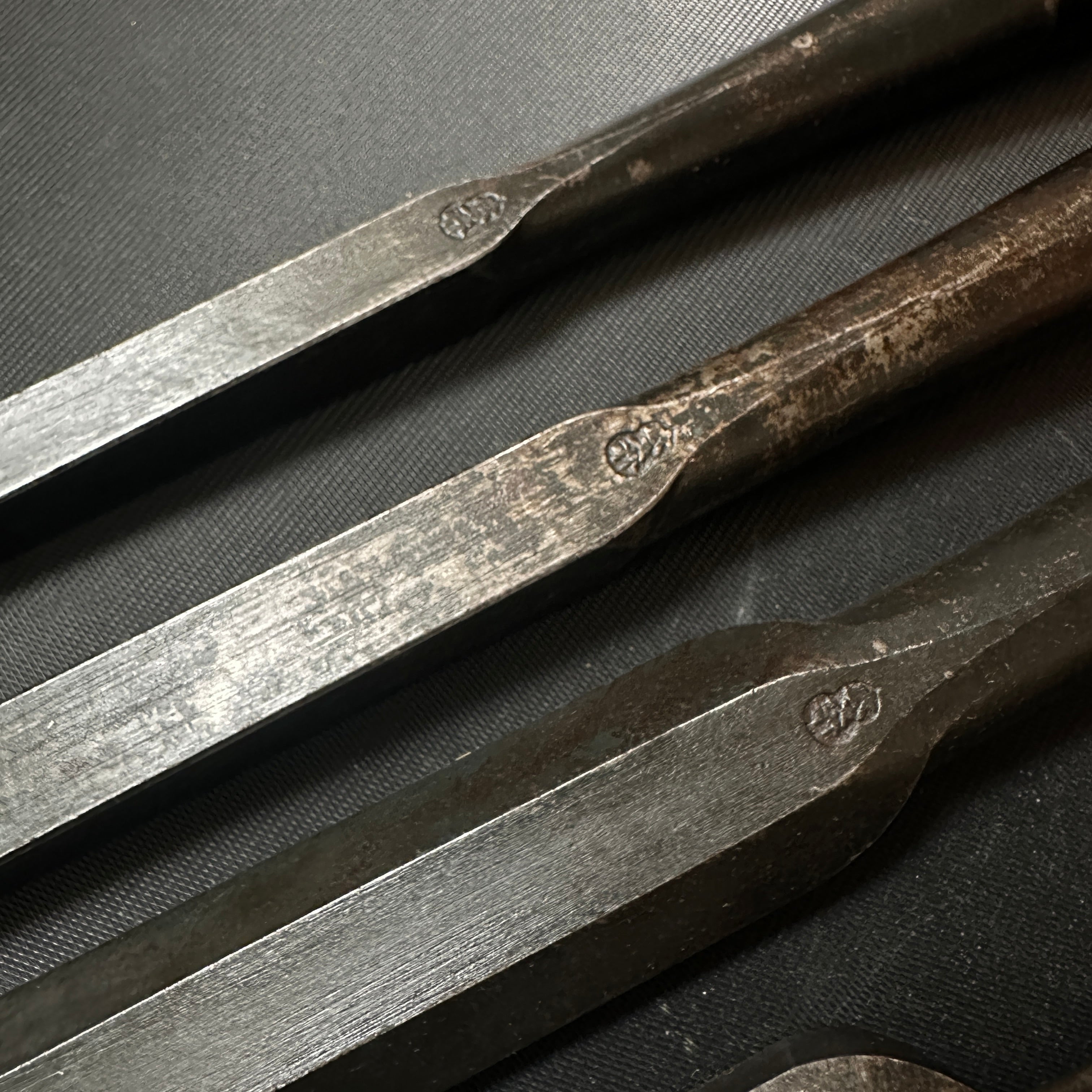 Old stock Hidari Hisasaku 2rd Timber chisels by Ikegami Takanobu 池上喬庸作 二代目左久作 叩き鑿 Tatakinomi