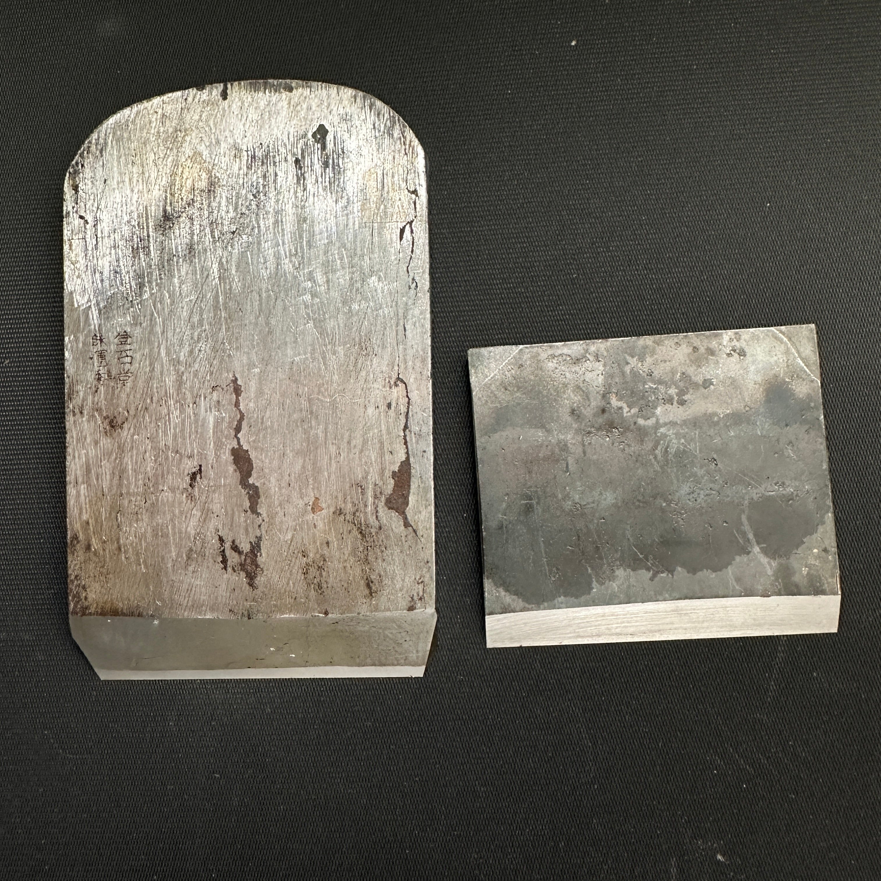 Old stock Teruhide Black Yabane Smoothing Plane Blades (Kanna) by Ishido Master 蔵出し 石堂秀雄作 輝秀 黒矢羽根 仕上げ鉋刃 70mm