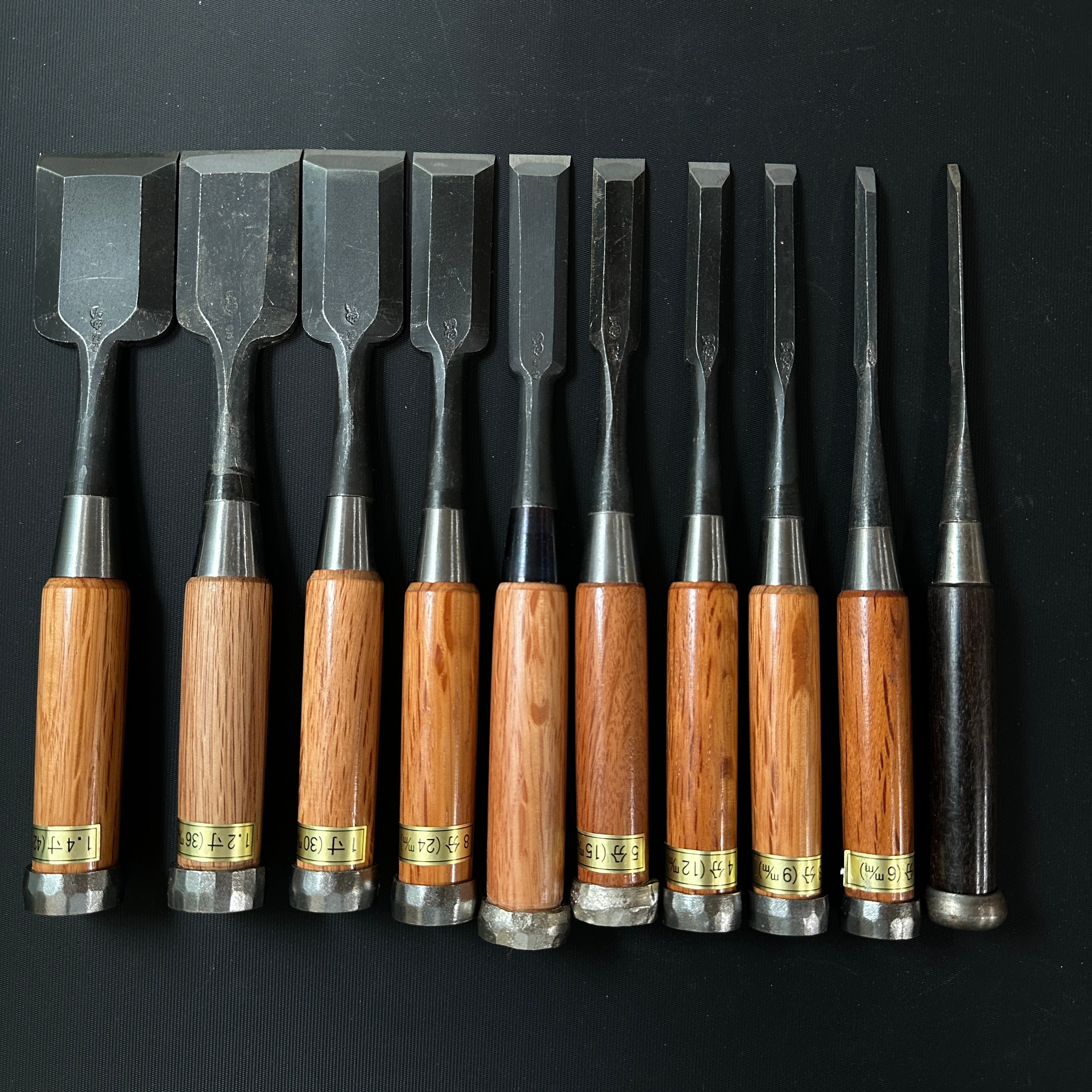 Kazuhiro Old stock Bench chisels set by Endou Kazuo 遠藤一雄作 かず弘 追入10本組鑿 Oiirenomi