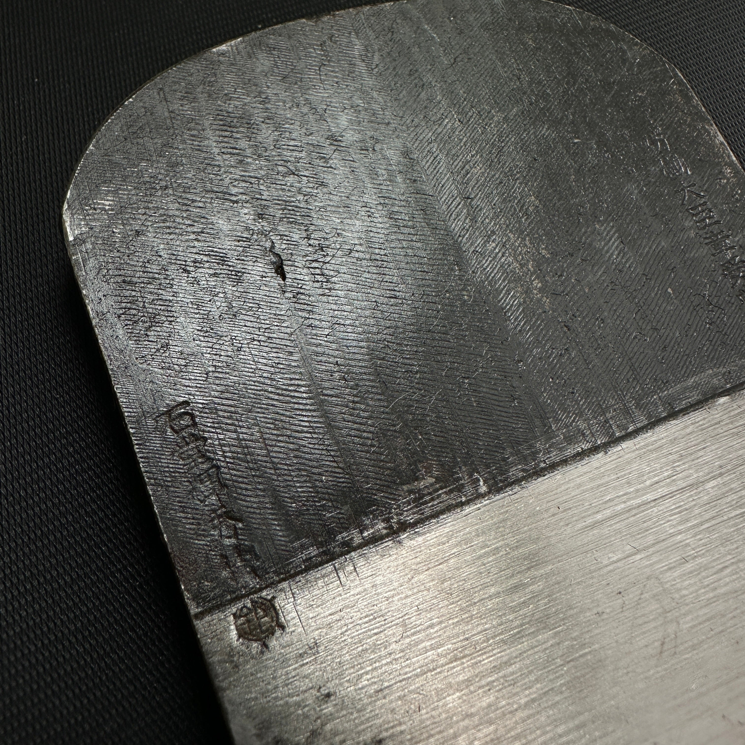 Old stock Teruhide Black Yabane Smoothing Plane Blades (Kanna) by Ishido Master 蔵出し 石堂秀雄作 輝秀 黒矢羽根 仕上げ鉋刃 70mm