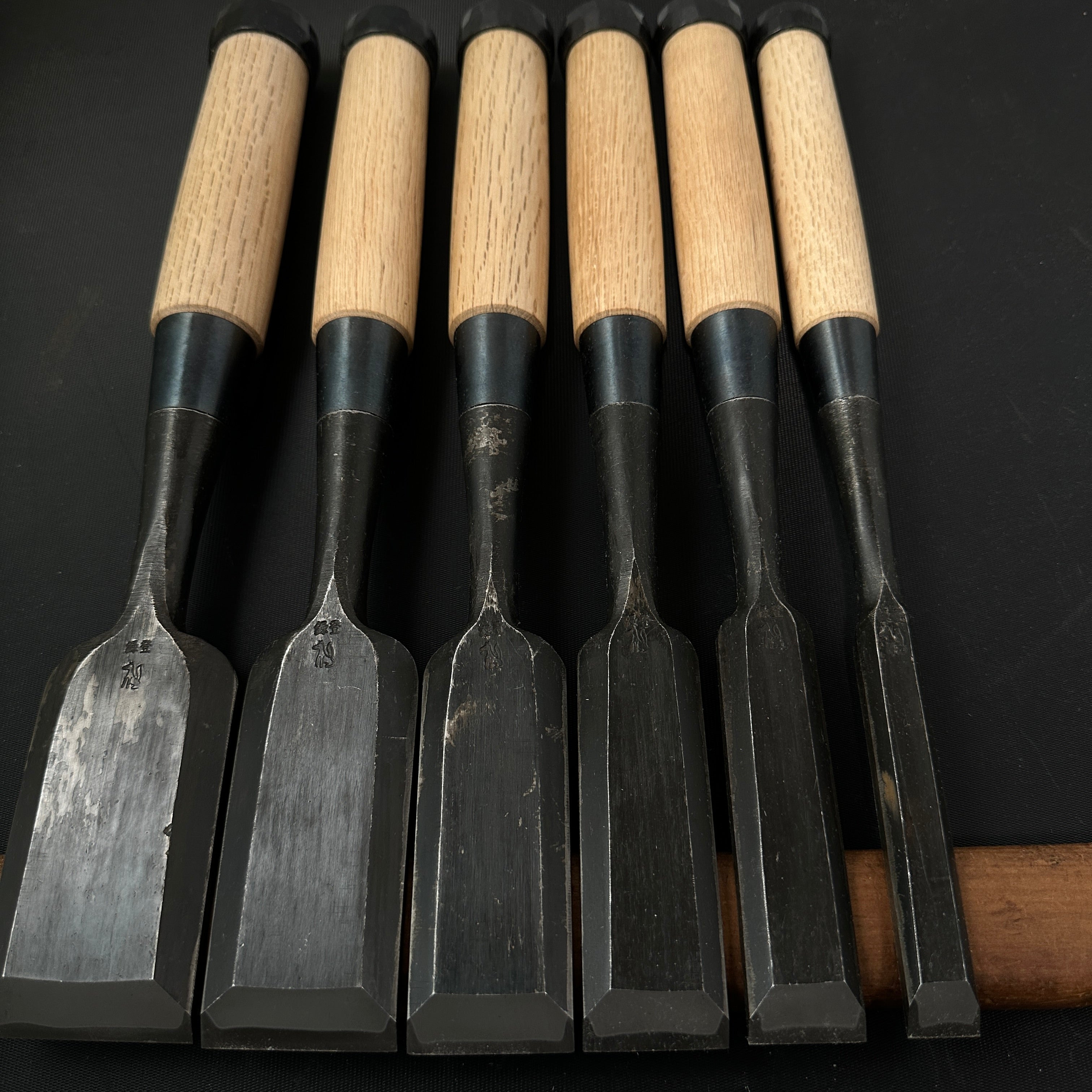 Old stock Kitsune Timber chisels set with white steel by Isono Nobuo 磯野信夫作 狐 叩鑿 6本組