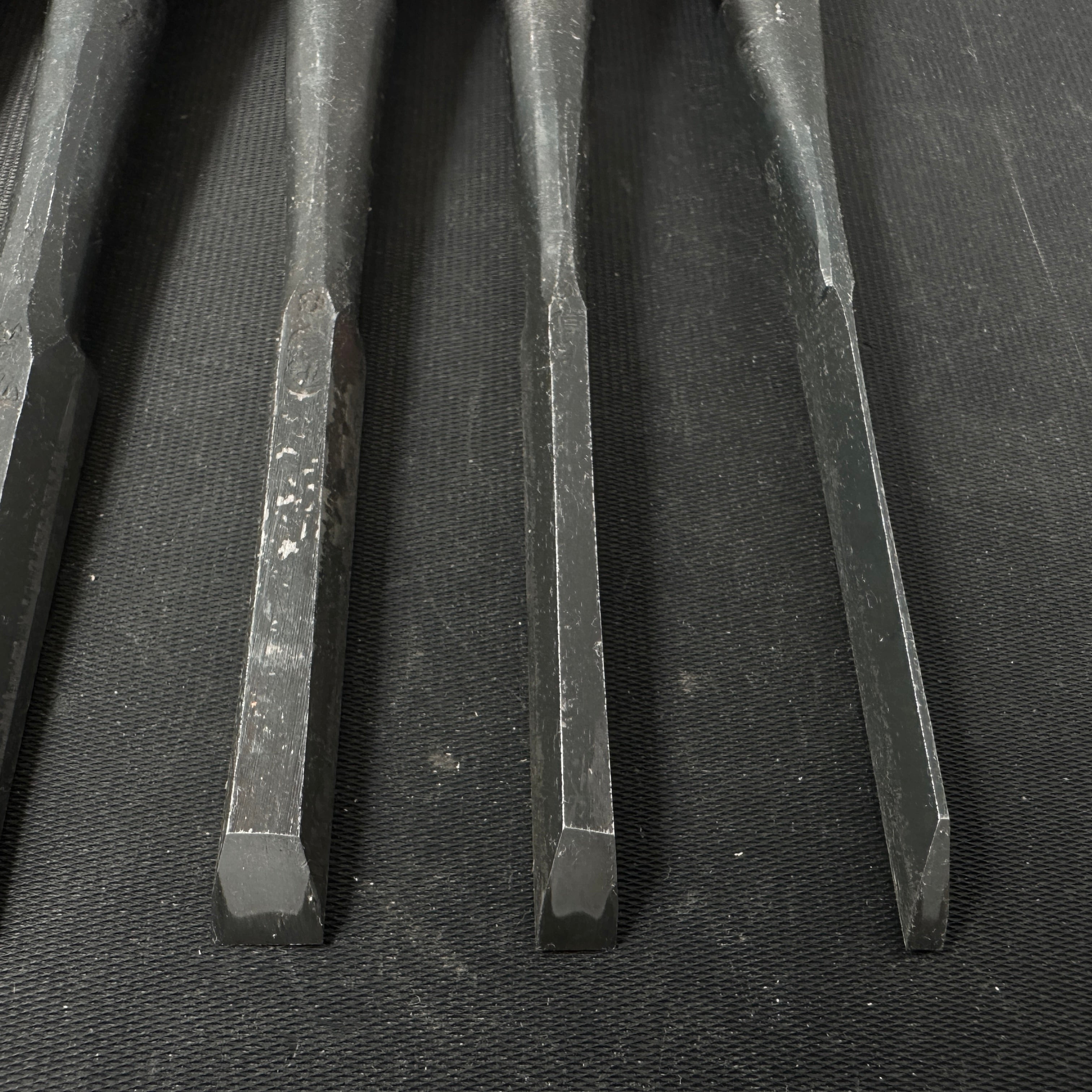 Old stock Osahiro (Nagahiro) Bench chisels set 掘出し物 長弘 追入組鑿 10本組 Oirenomi