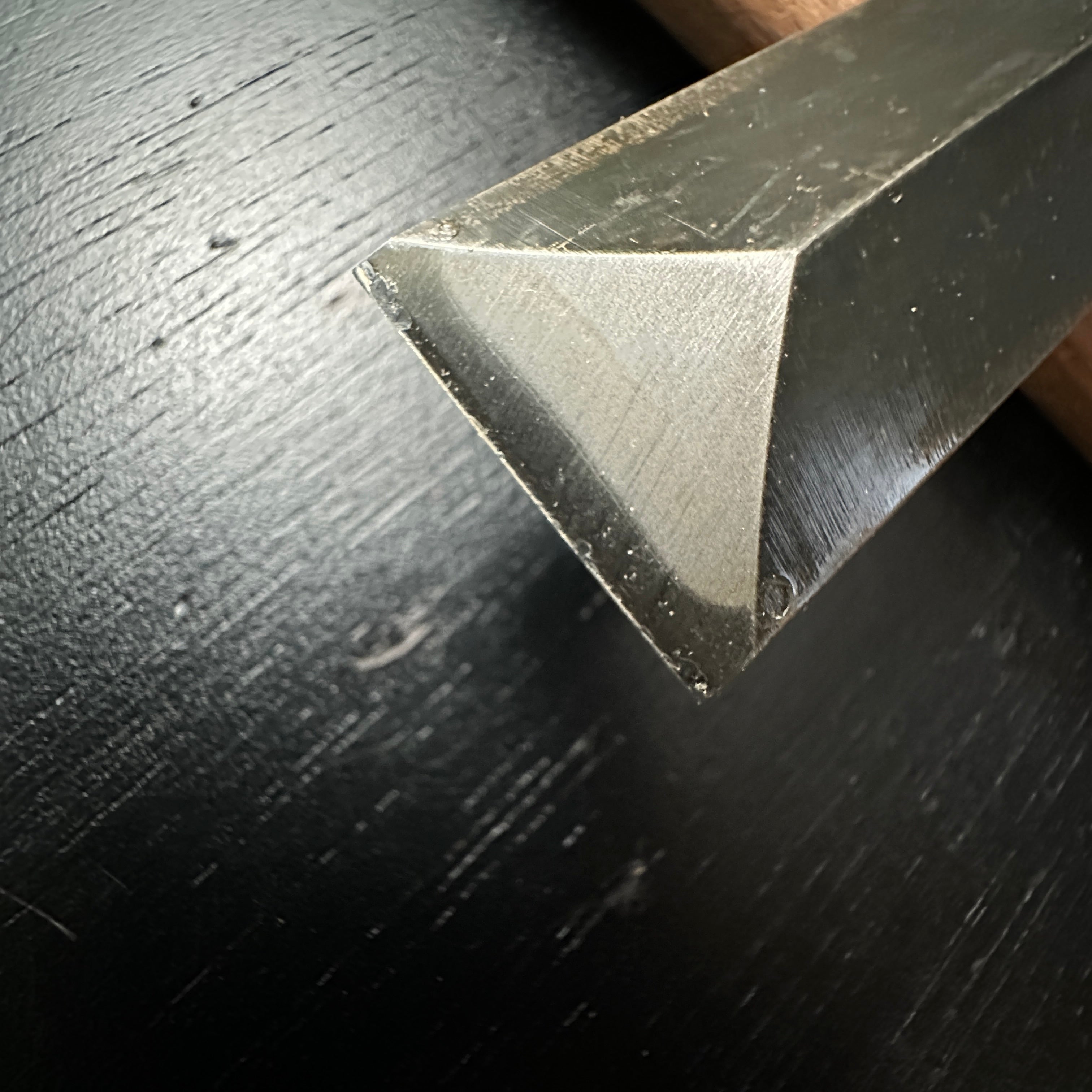 Old stock Takamichi Takashiba Slick Chisel (Ootsuki-nomi, Hontsuki-Nomi) 掘出し物 高道 高芝 ネジ式差し鑿 24mm