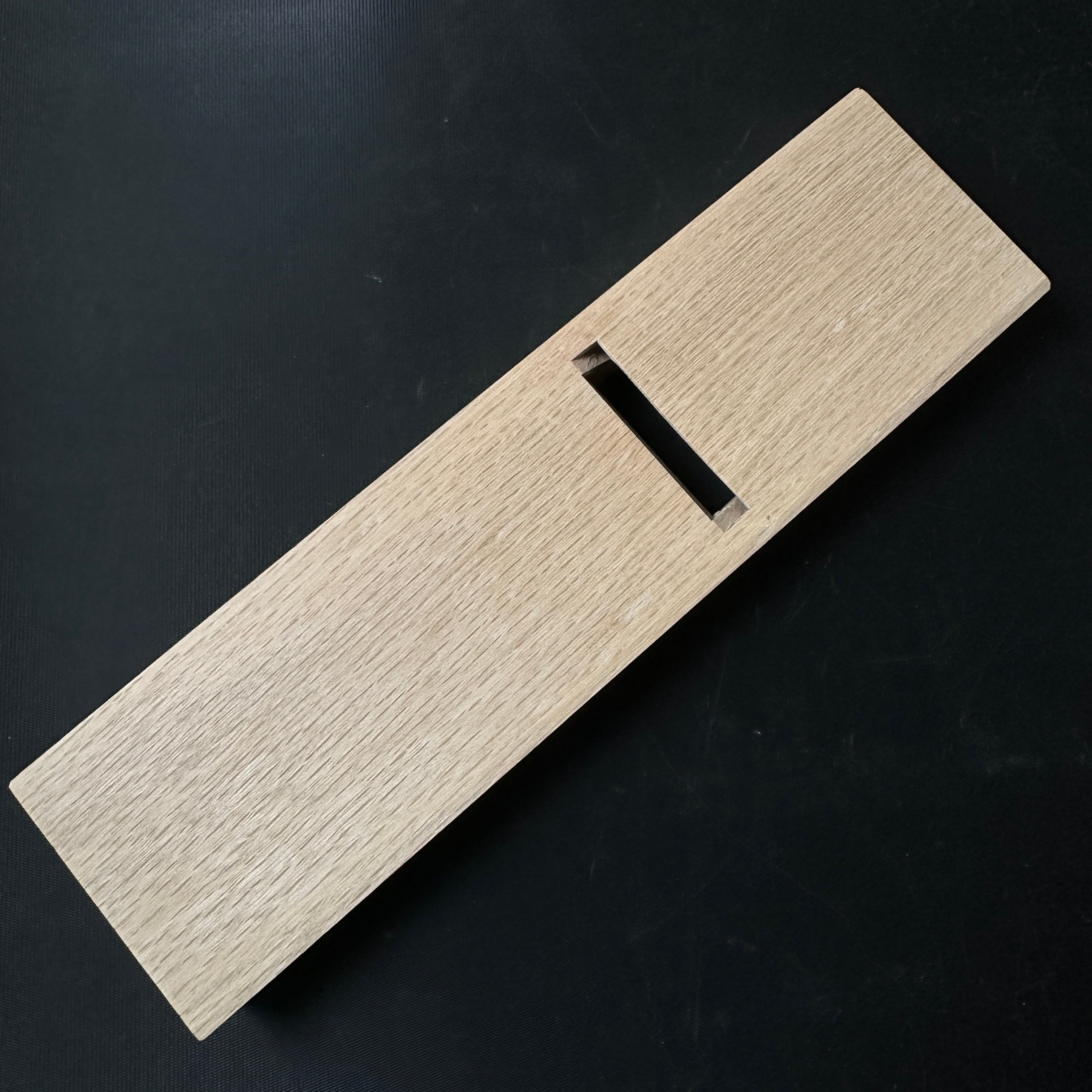 Old stock Unshin Ishido eleventh generation Smoothing Plane (Kanna)  掘出し物 雲心 十一代目 石堂秀雄作 仕上げ鉋 48mm