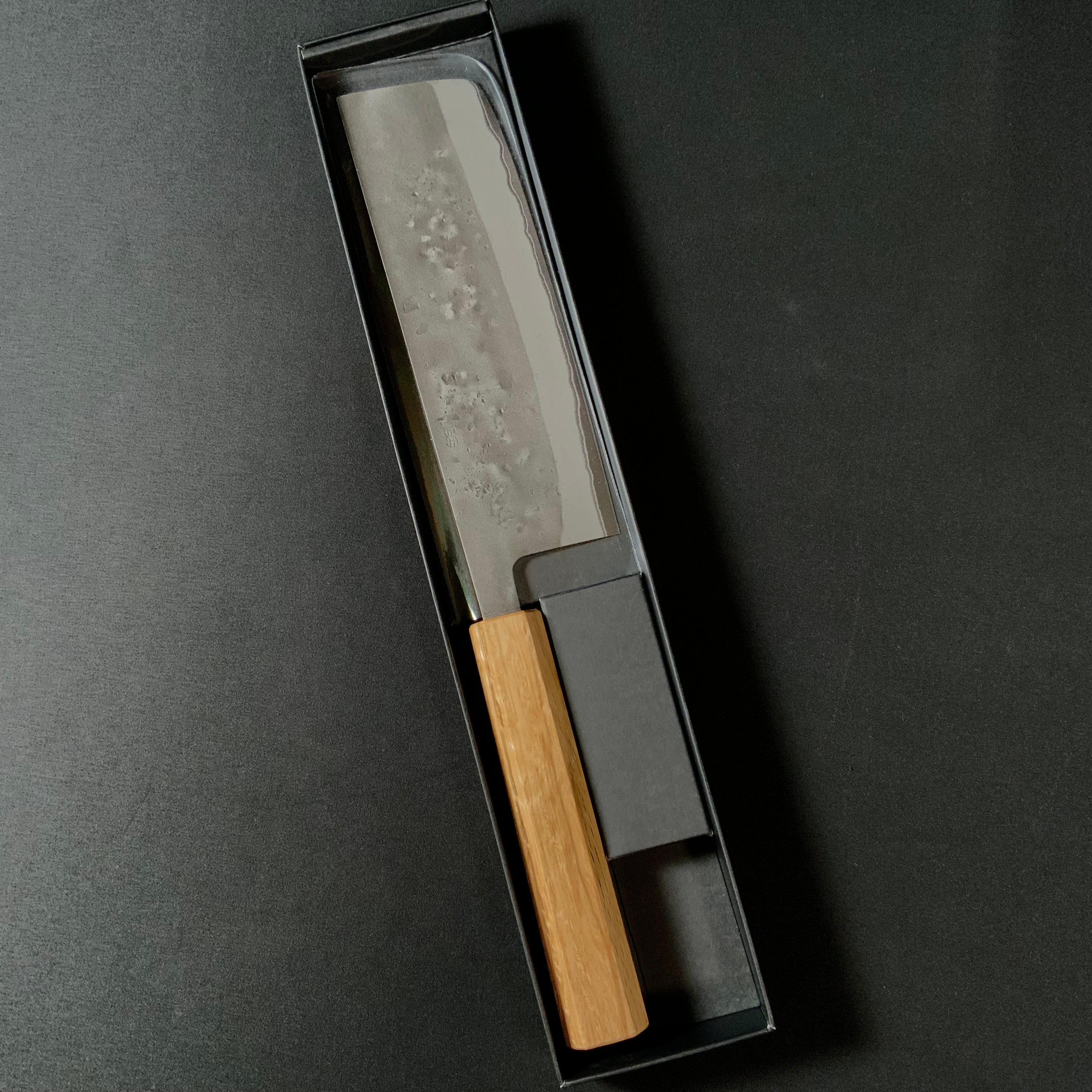 侊悦 角型包丁 ステン梨地青紙 八角樫柄 165mm Kouetsu Square-shaped knife stainless steel pear finish blue steel