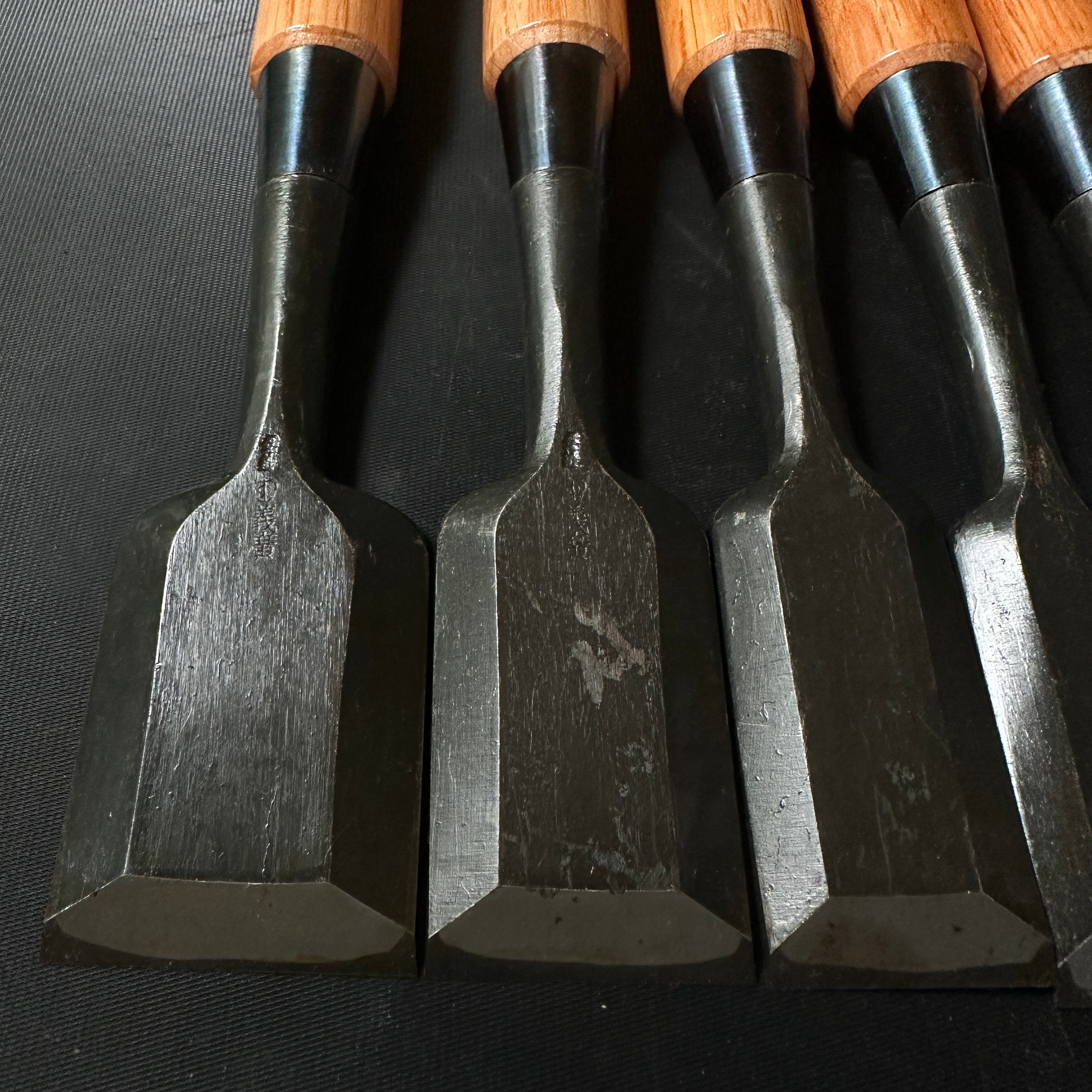 Old stock Yoshihiro Bench chisels set 掘出し物 義廣 追入組鑿 Oirenomi
