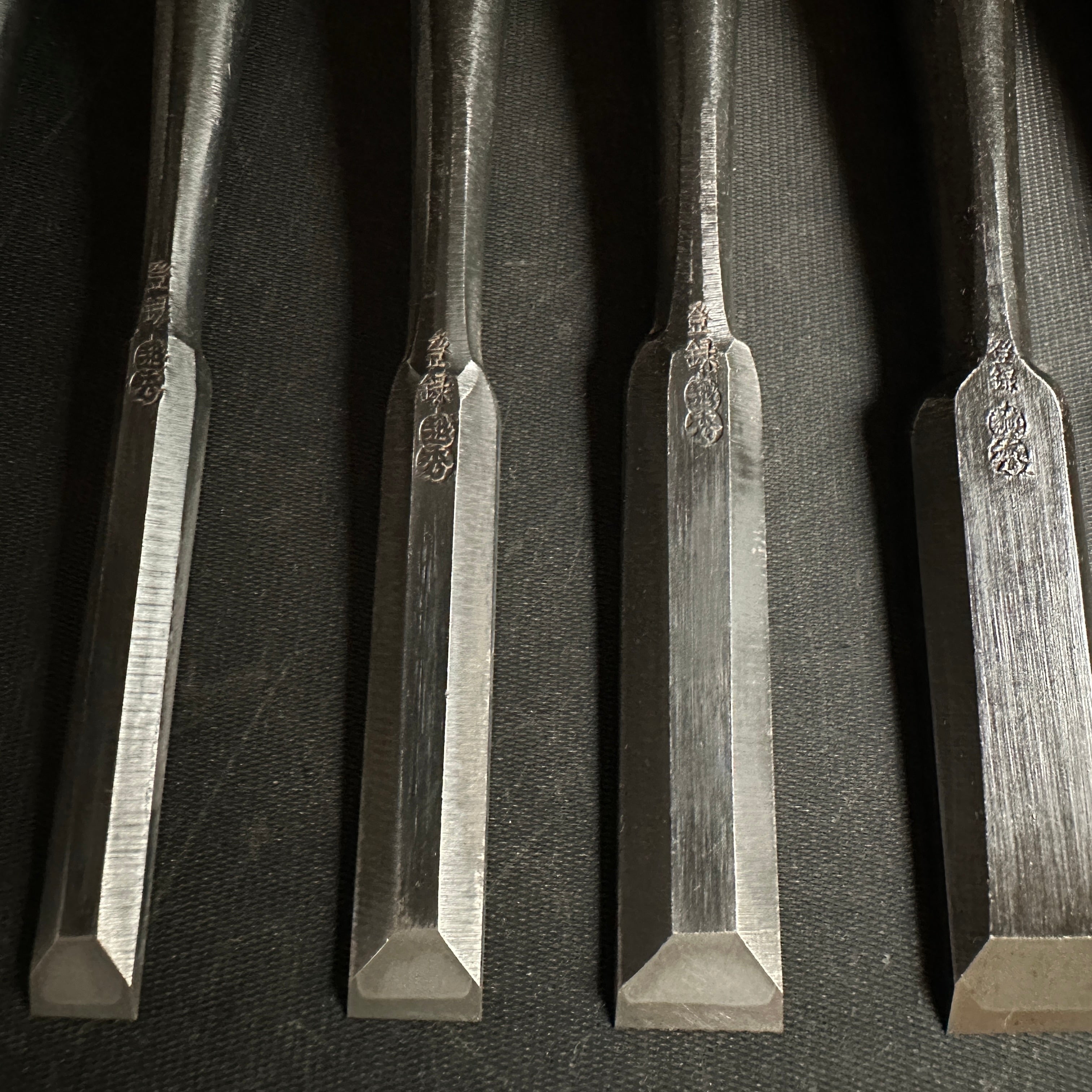 #M144 Koshihide Bench chisels set with Blue steel *** 越秀 追入組鑿 青紙鋼 Oirenomi