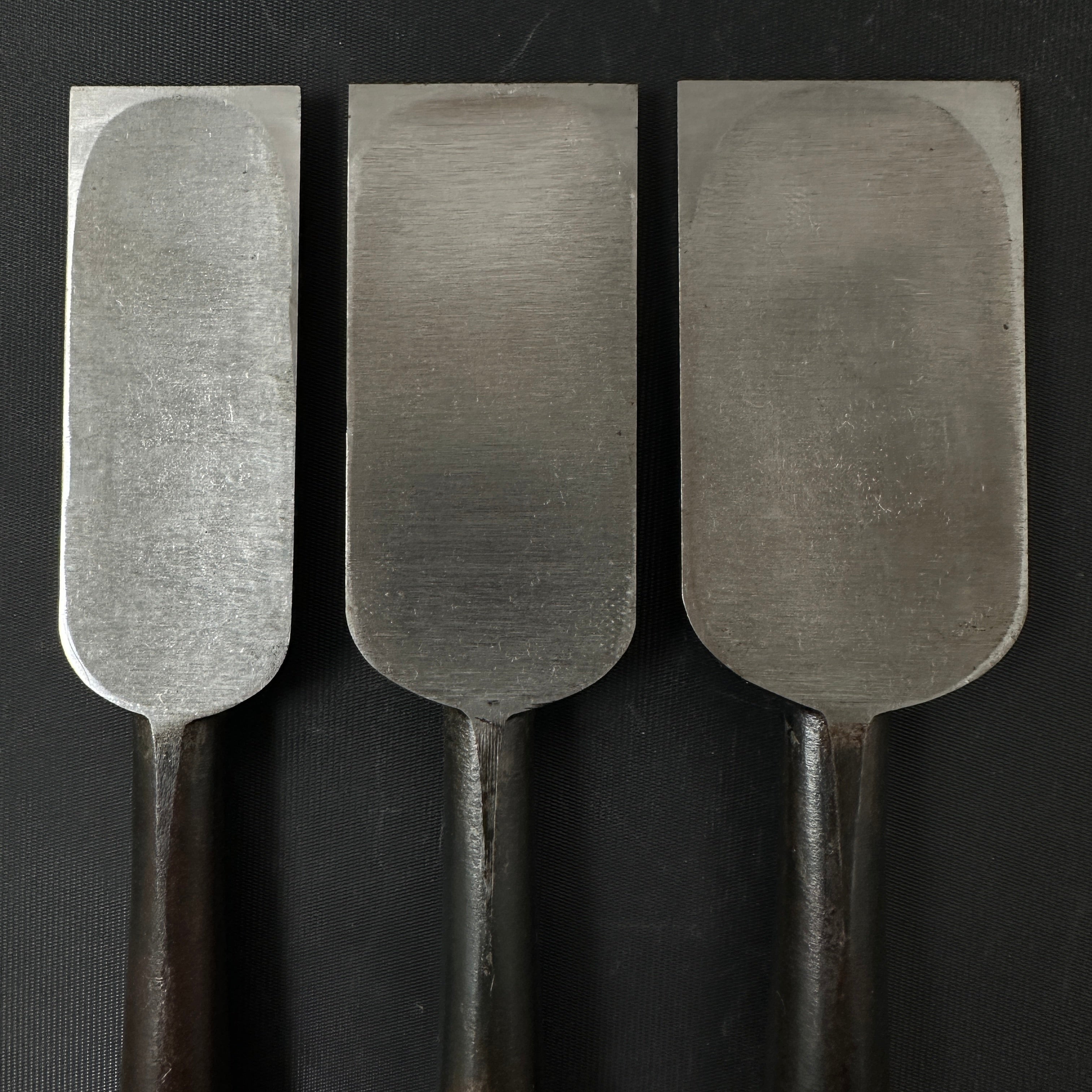 Hidari Hisasaku 2rd Timber chisels by Ikegami Takanobu 池上喬庸作 二代目左久作 叩き鑿 Tatakinomi 36mm 42mm 48mm