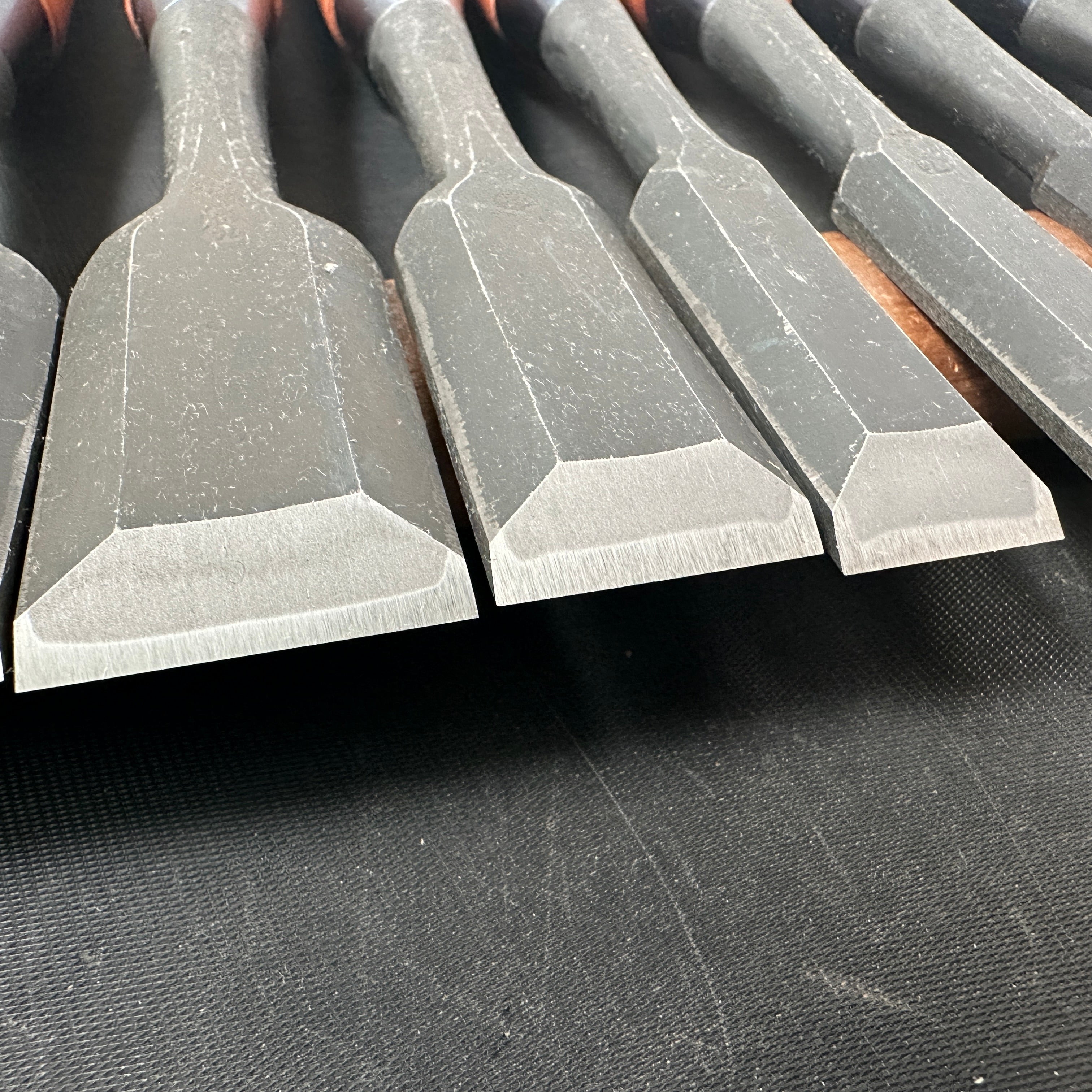 Old stock Osahiro (Nagahiro) Bench chisels set 掘出し物 長弘 追入組鑿 10本組 Oirenomi