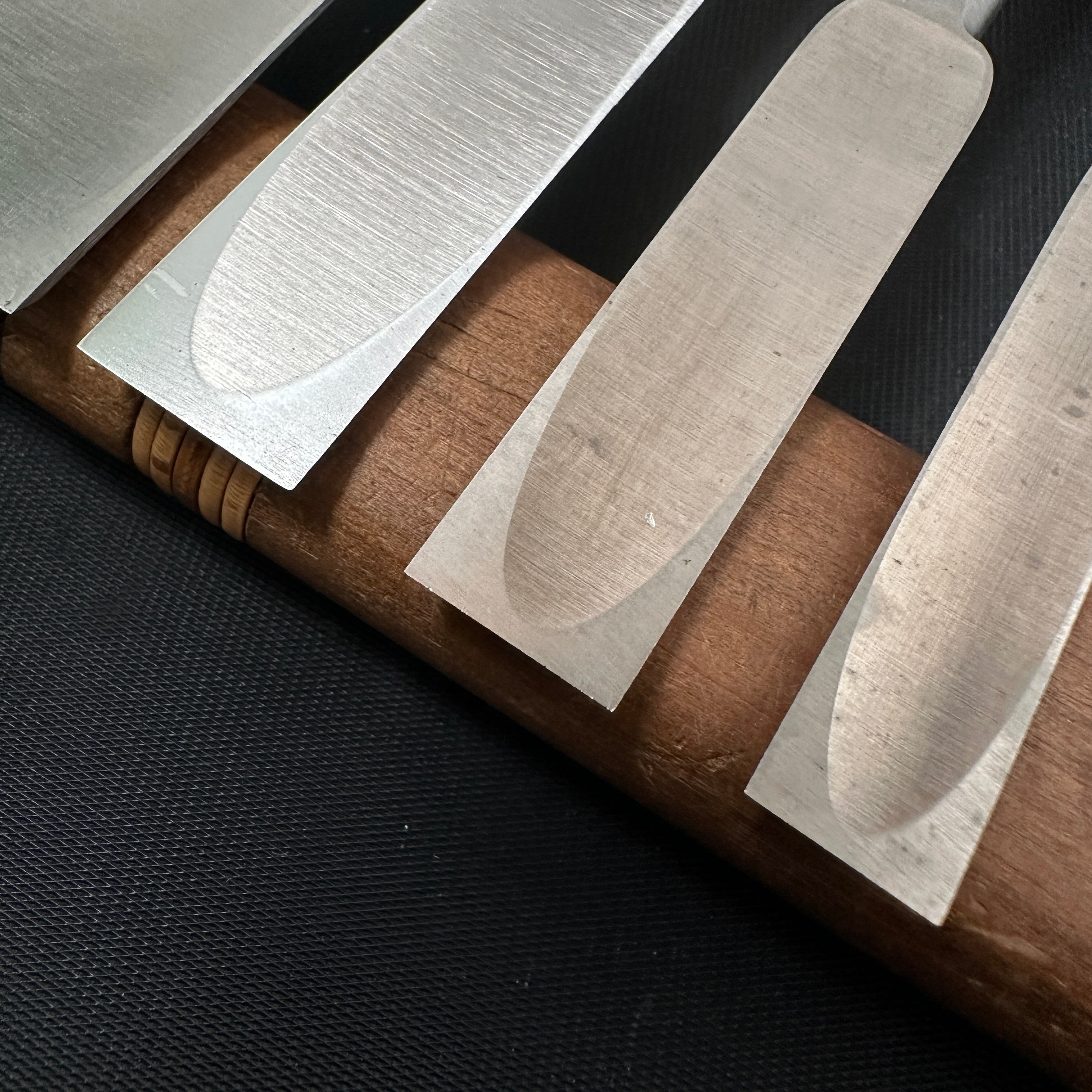 Old Stock Mixed Set For Beginner High Speed Steel Bench Chisels Set 掘出し物 助丸作 バラ鑿合わせ 初心者におすすめ 追入鑿5本組