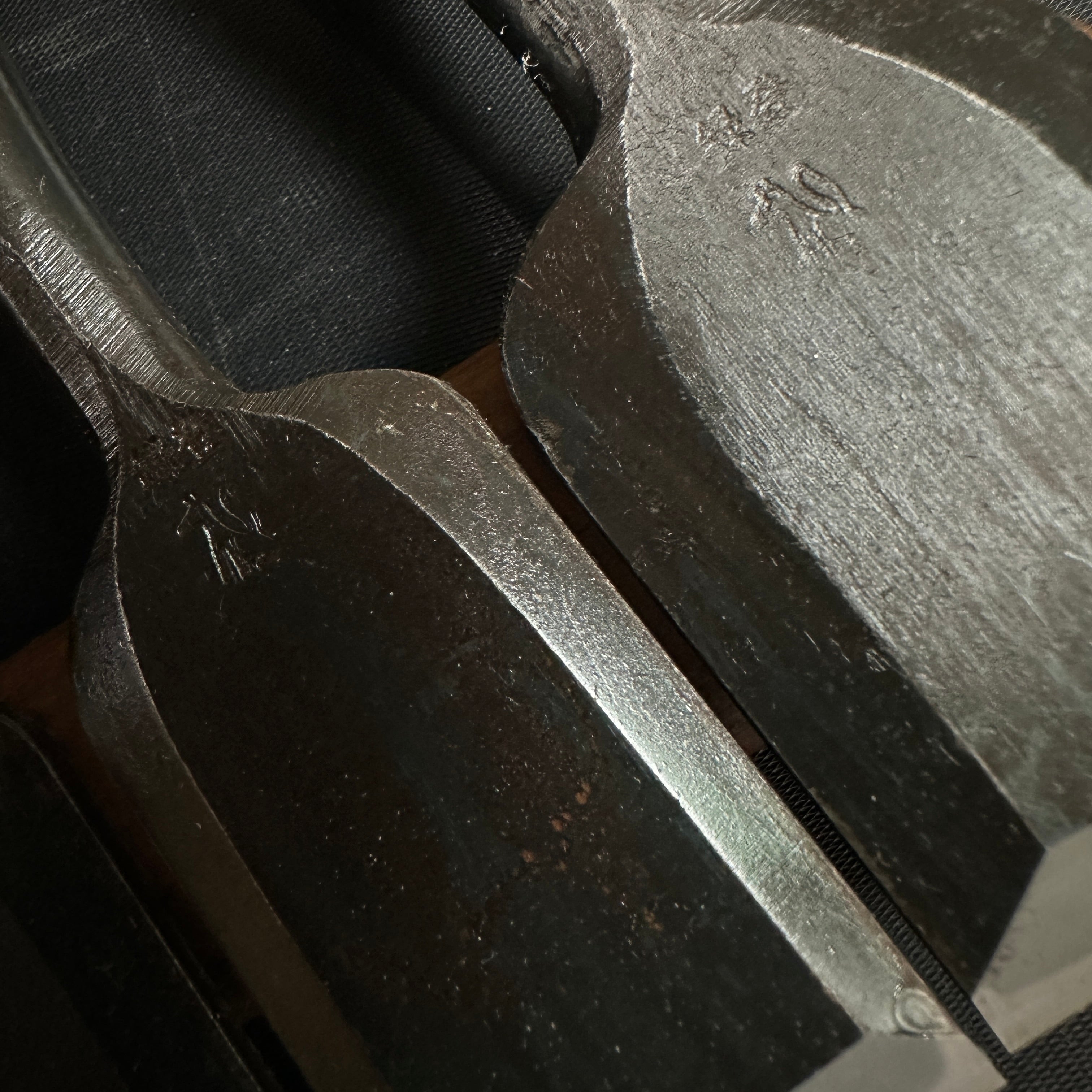 Kitsune Bench chisels set by Isono Nobuo 磯野信夫作 狐 追入組鑿 白樫柄 Oirenomi