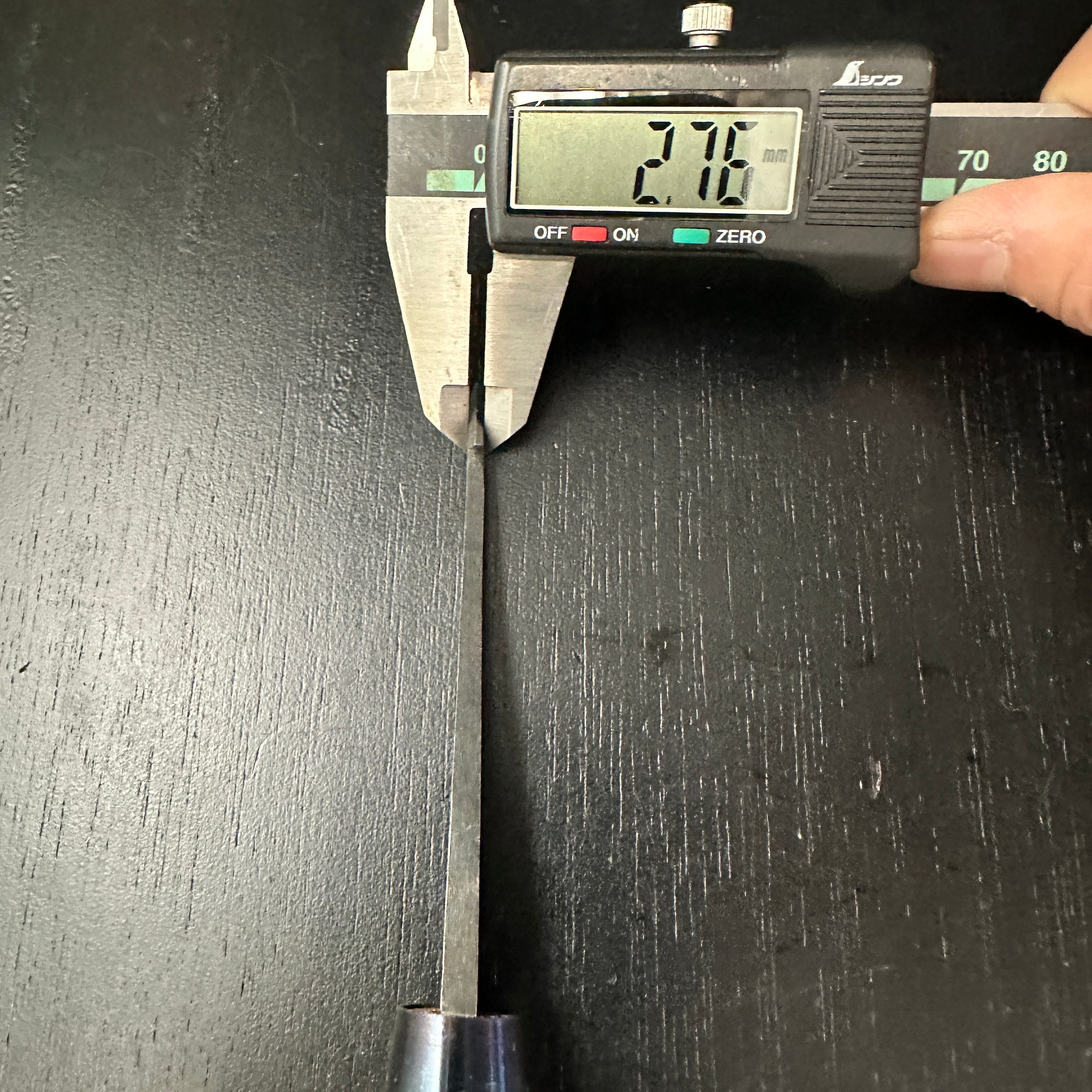 Old Stock kamanomi chisel Japanses Red oak handle / 掘出し物 鎌鑿 赤樫柄