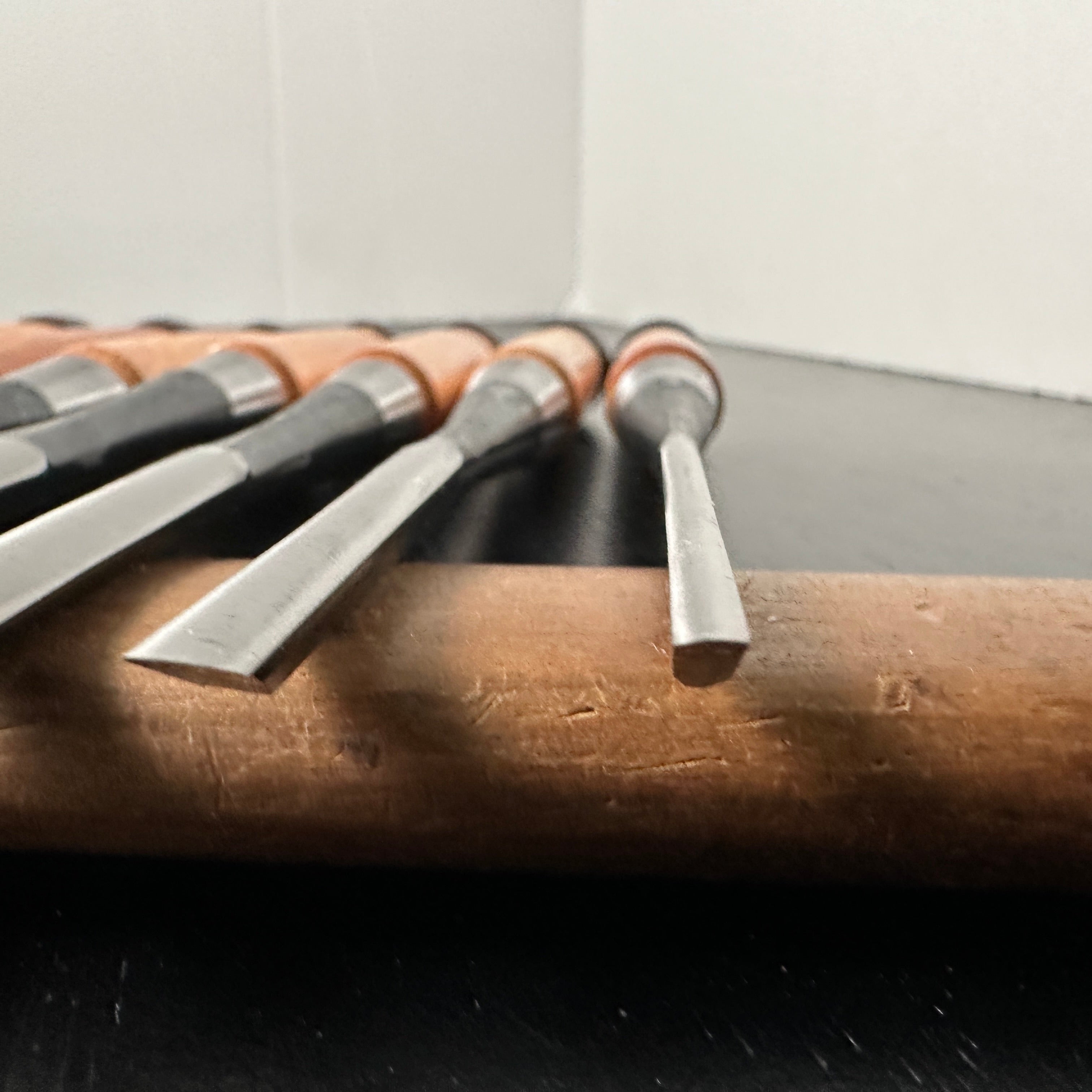 Yoshitaka Sotomaru chisels set with white steel 義隆 外丸組鑿 10本組 白紙鋼