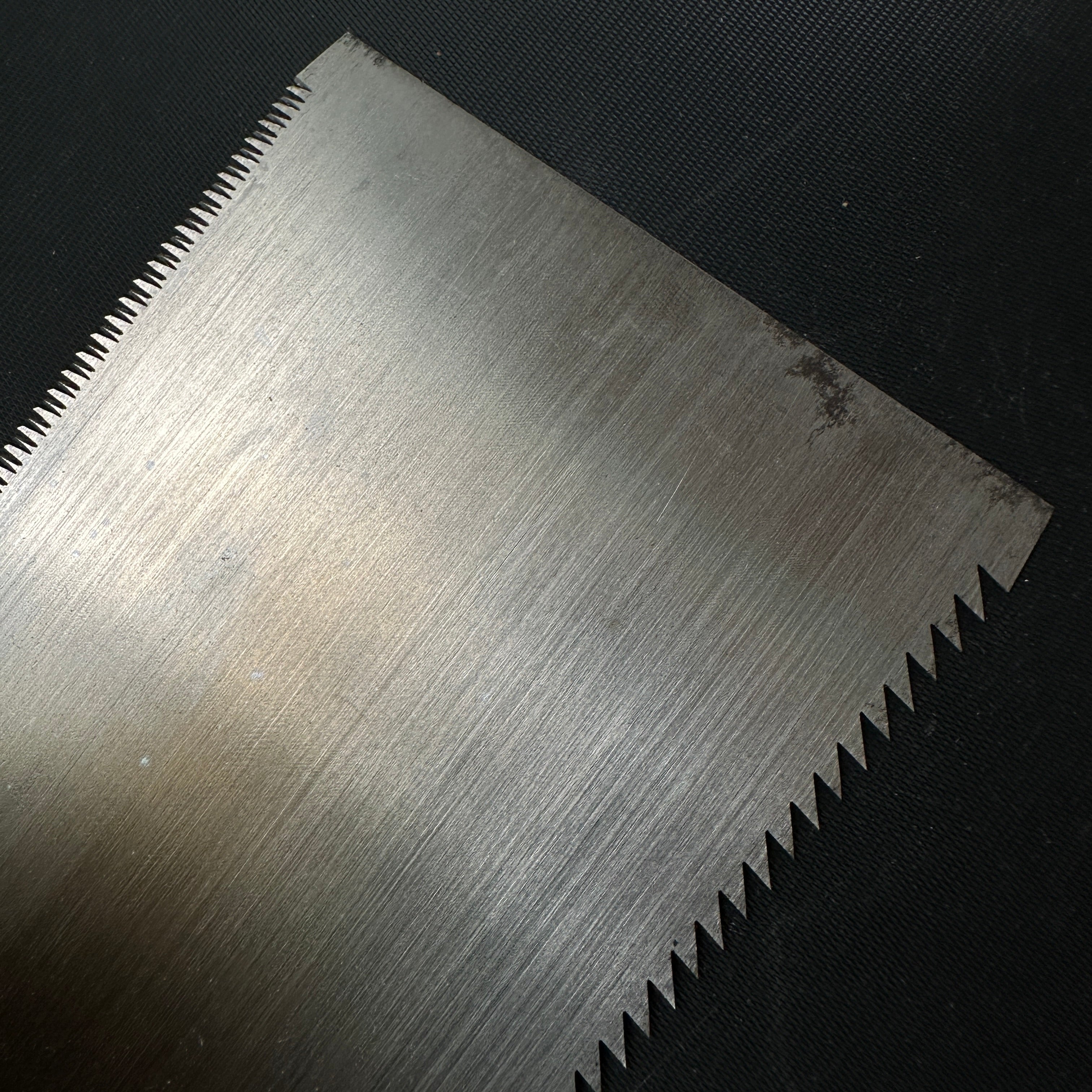 #R30 Ready to use! Old stock Double Edge Saw with Eddy Type Handles set by Kurashige 直ぐ使い 倉重栄助 目立 渦巻き柄 両刃鋸 210mm