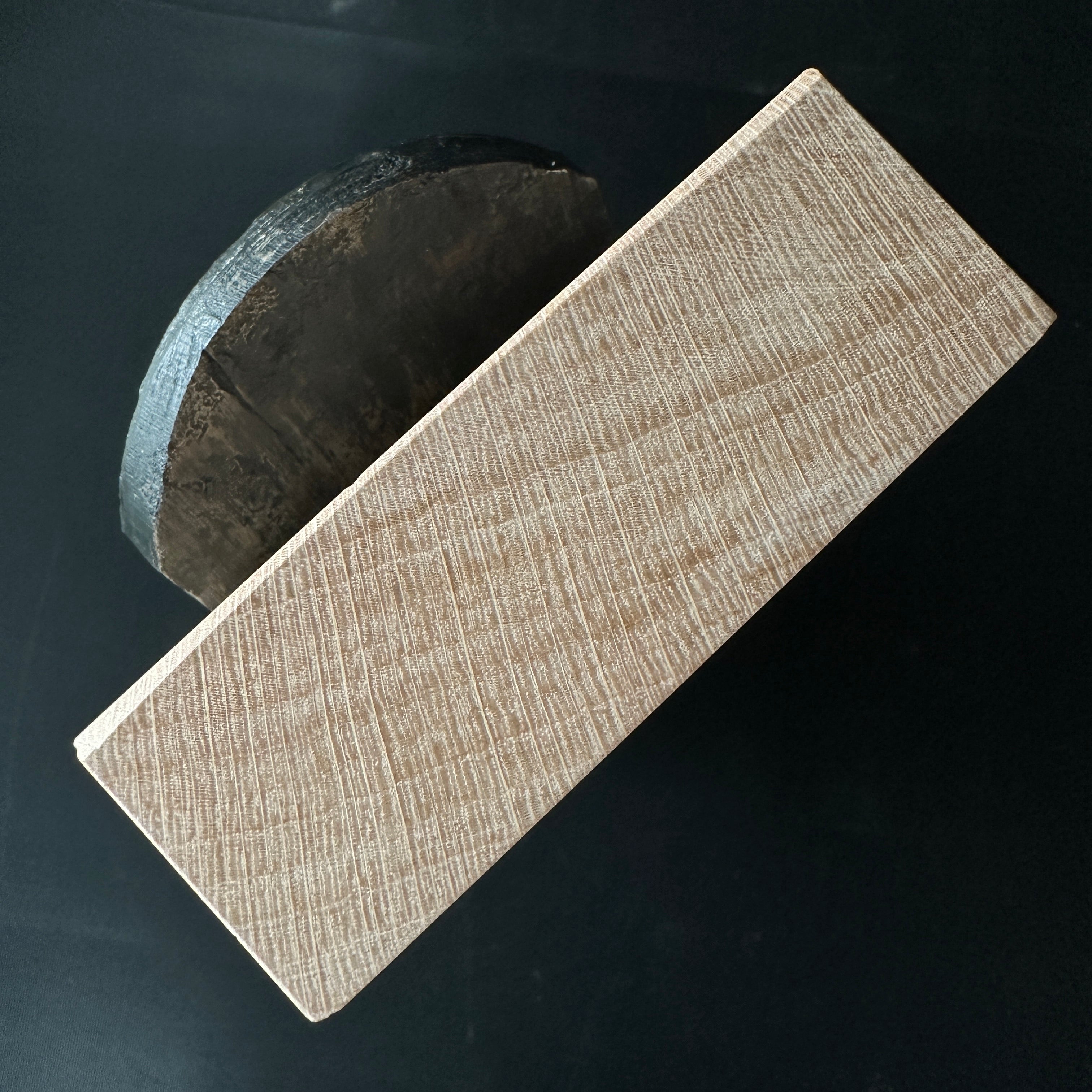 Old stock Ryushinsai Smoothing Plane (Kanna) by Tsutsumitomoichi 掘出し物 堤朋一作 龍進斎 仕上げ鉋 85mm