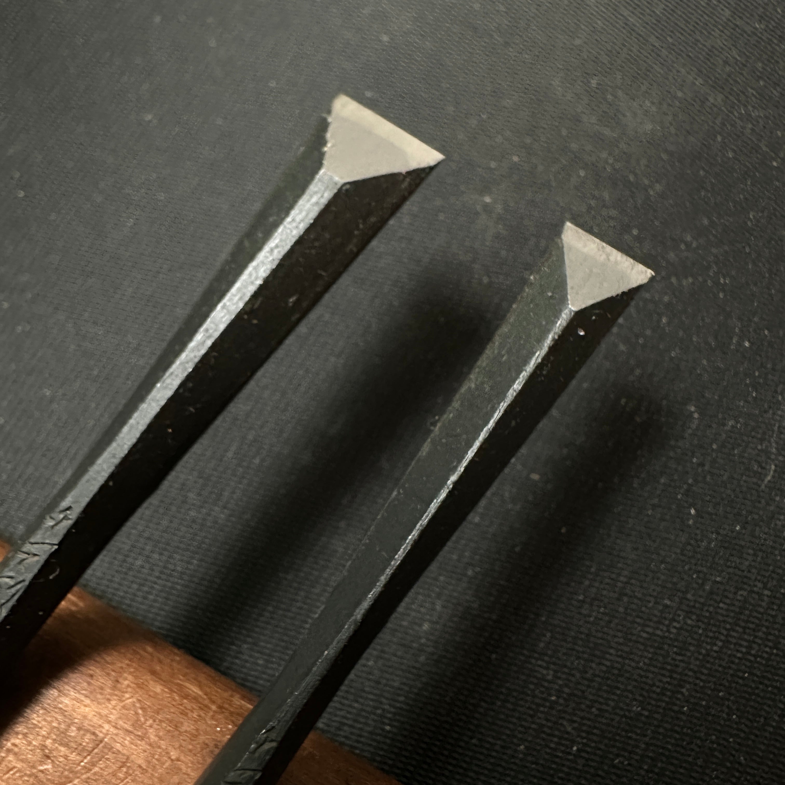 Old stock Kiyohisa Bachi chisels by Watanabe Kiyoe 掘出し物 渡辺清栄作 清久作 バチ鑿 8mm 10.5mm Bachinomi