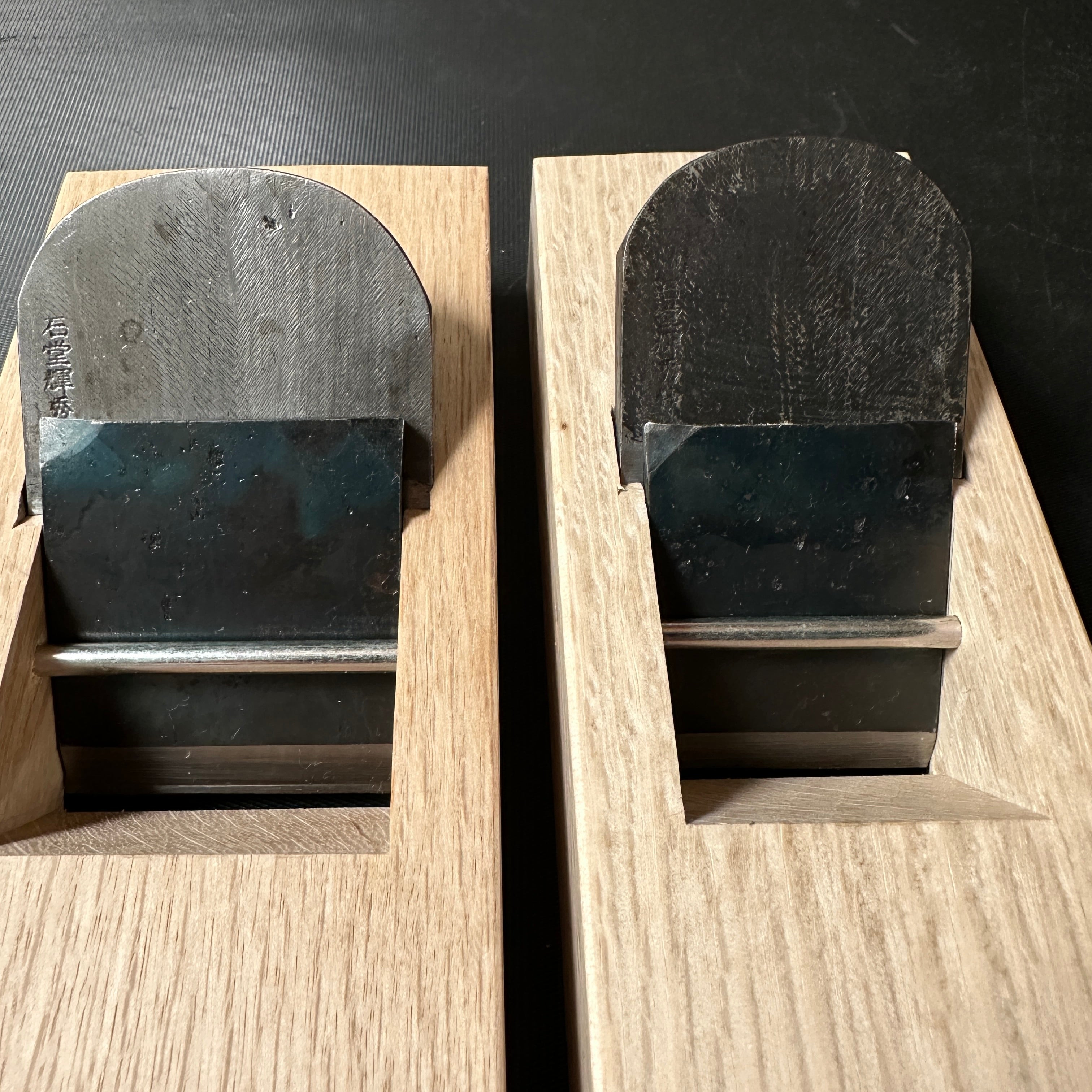 Old stock Yabane Smoothing Plane (Kanna) by Ishido Master 石堂輝秀作 矢羽根鉋 仕上げ鉋 42mm 48mm