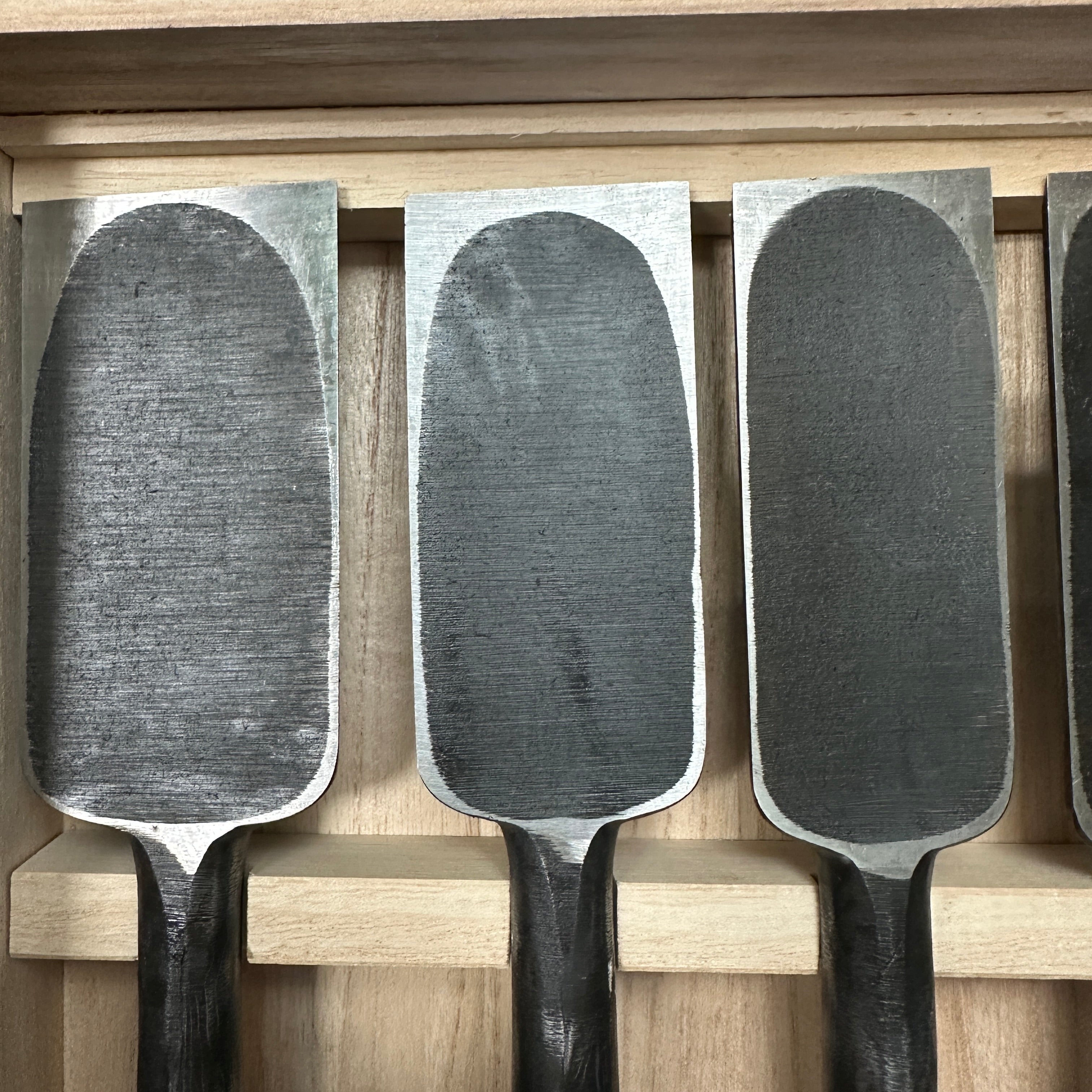 Sukemasa Timber chisels set Suminagashi finish with White steel 助正 墨流し 叩組鑿 6本組 Tatakinomi