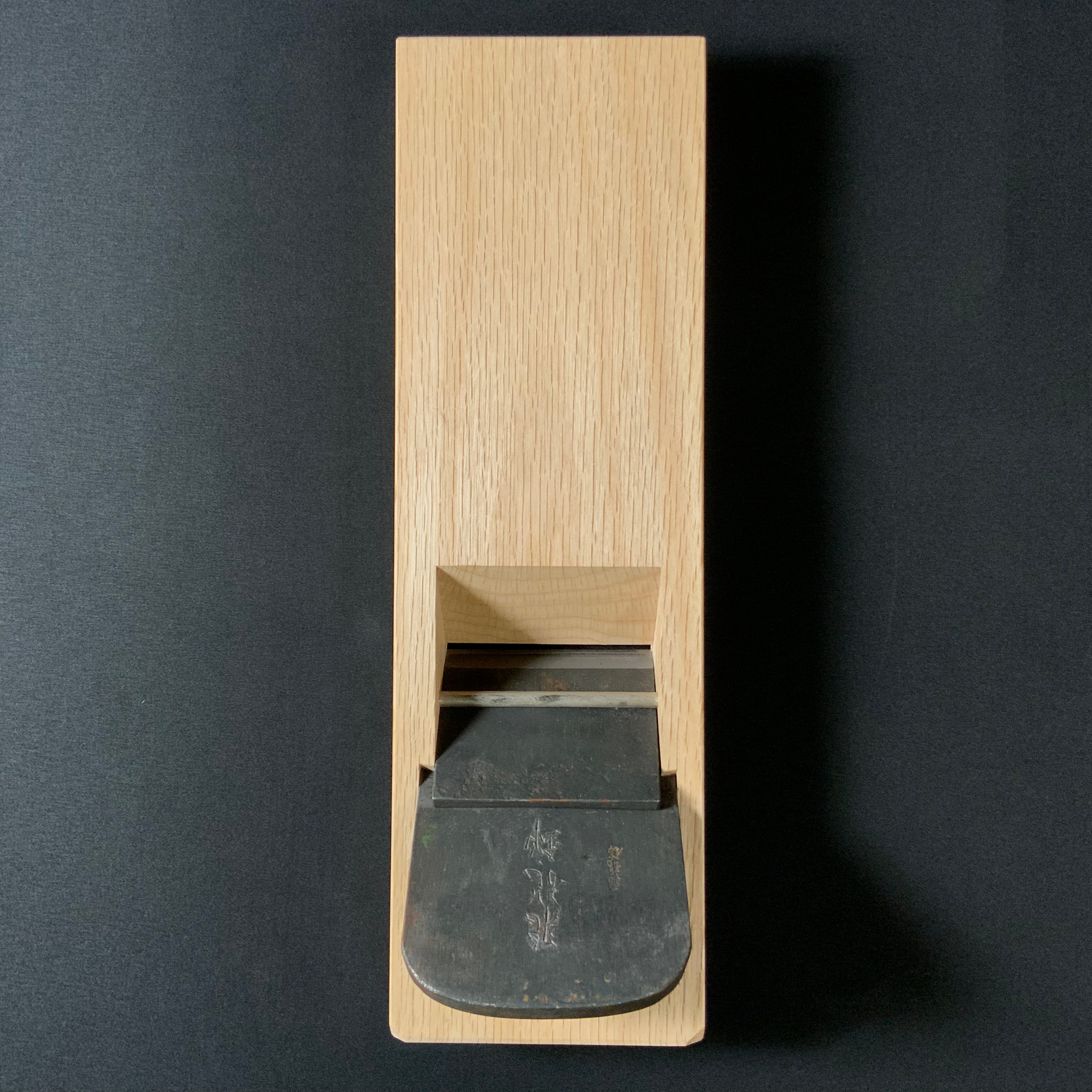 Old stock HiryuNishiki Nishiki Kiyomi Smoothing Plane (Kanna) 掘出し物 飛龍錦 錦清水 仕上鉋 80mm